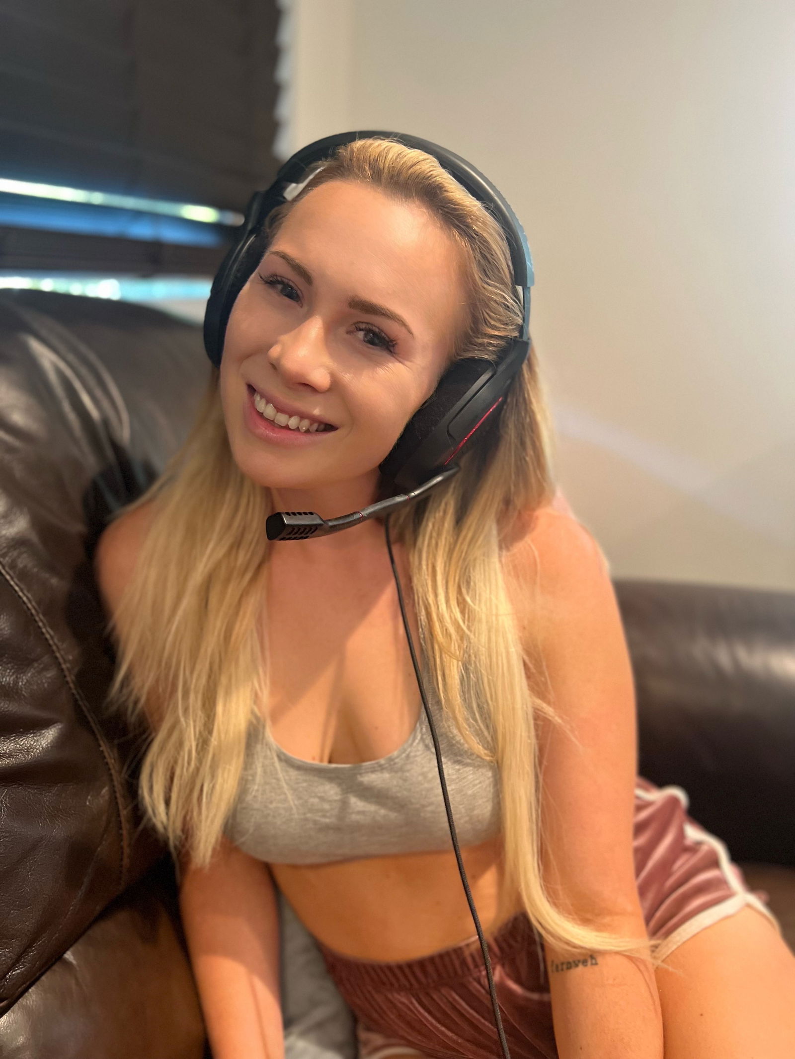 FlavoryAveryy's avatar