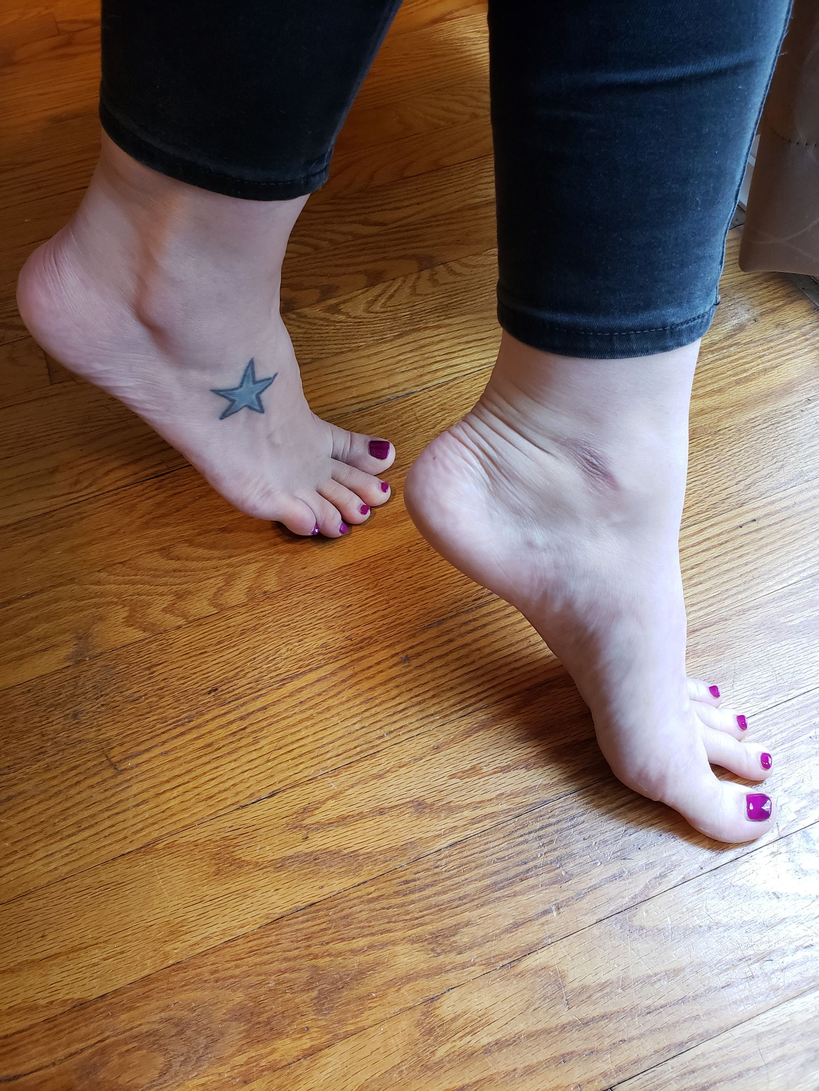 FlirtyFeet322's avatar