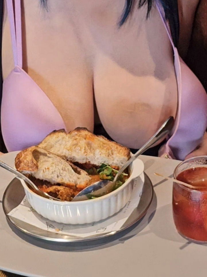 Full Access: Ms Food and Boobs's avatar