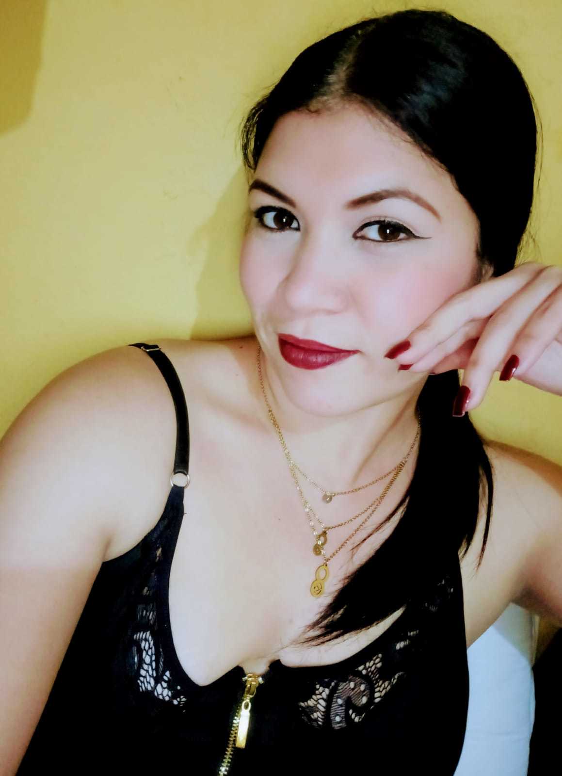 Gabriela Flores's avatar