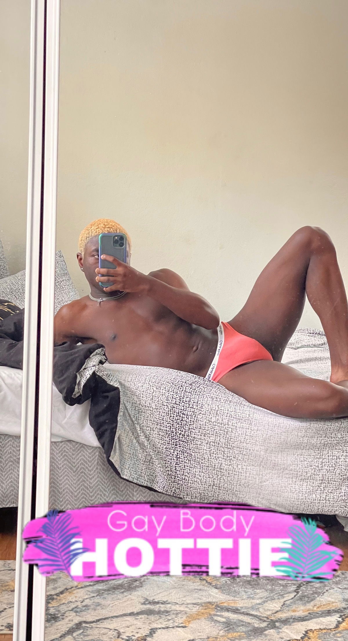 GAYBODYHOTTIE's avatar