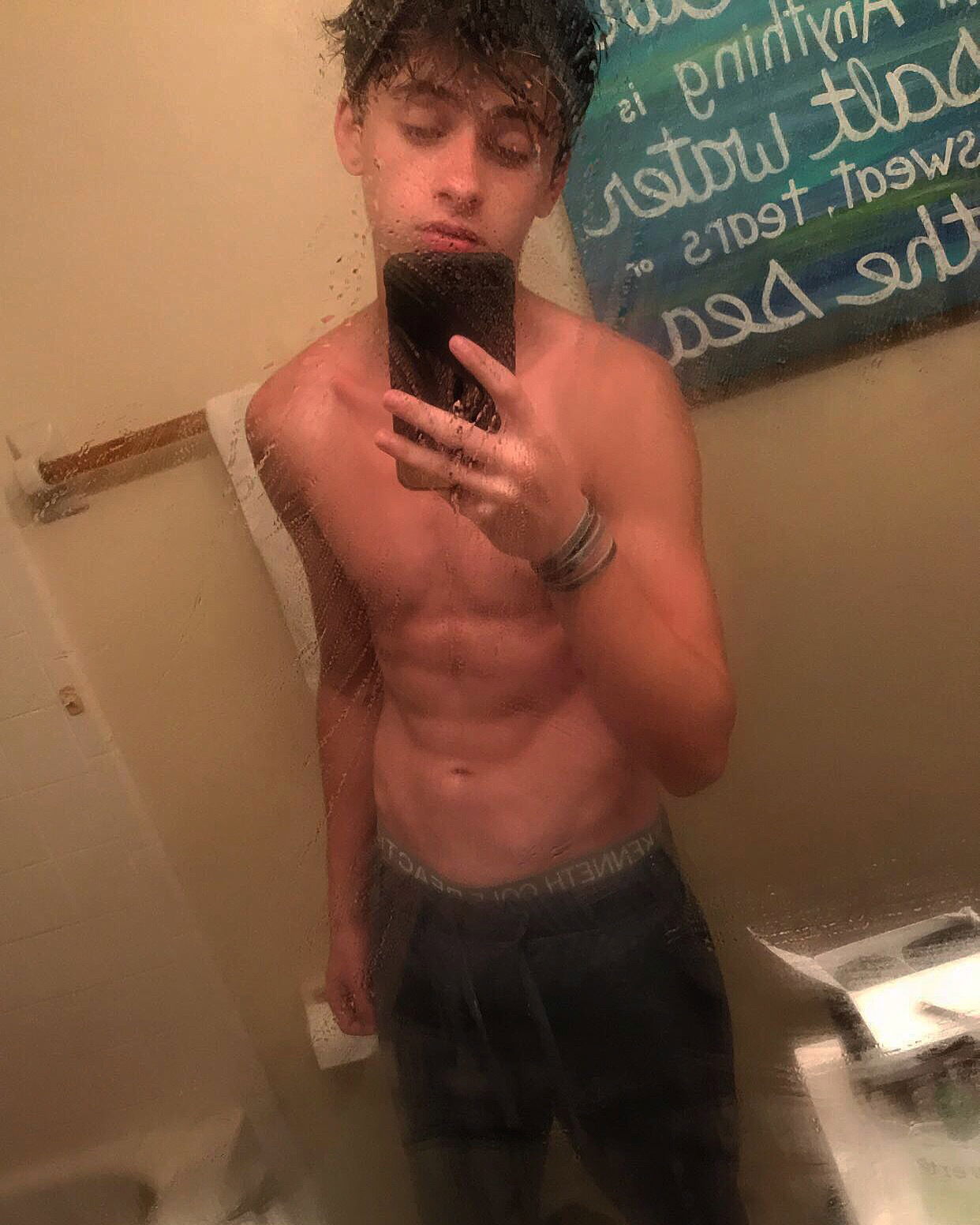 Gbaby 🦋's avatar