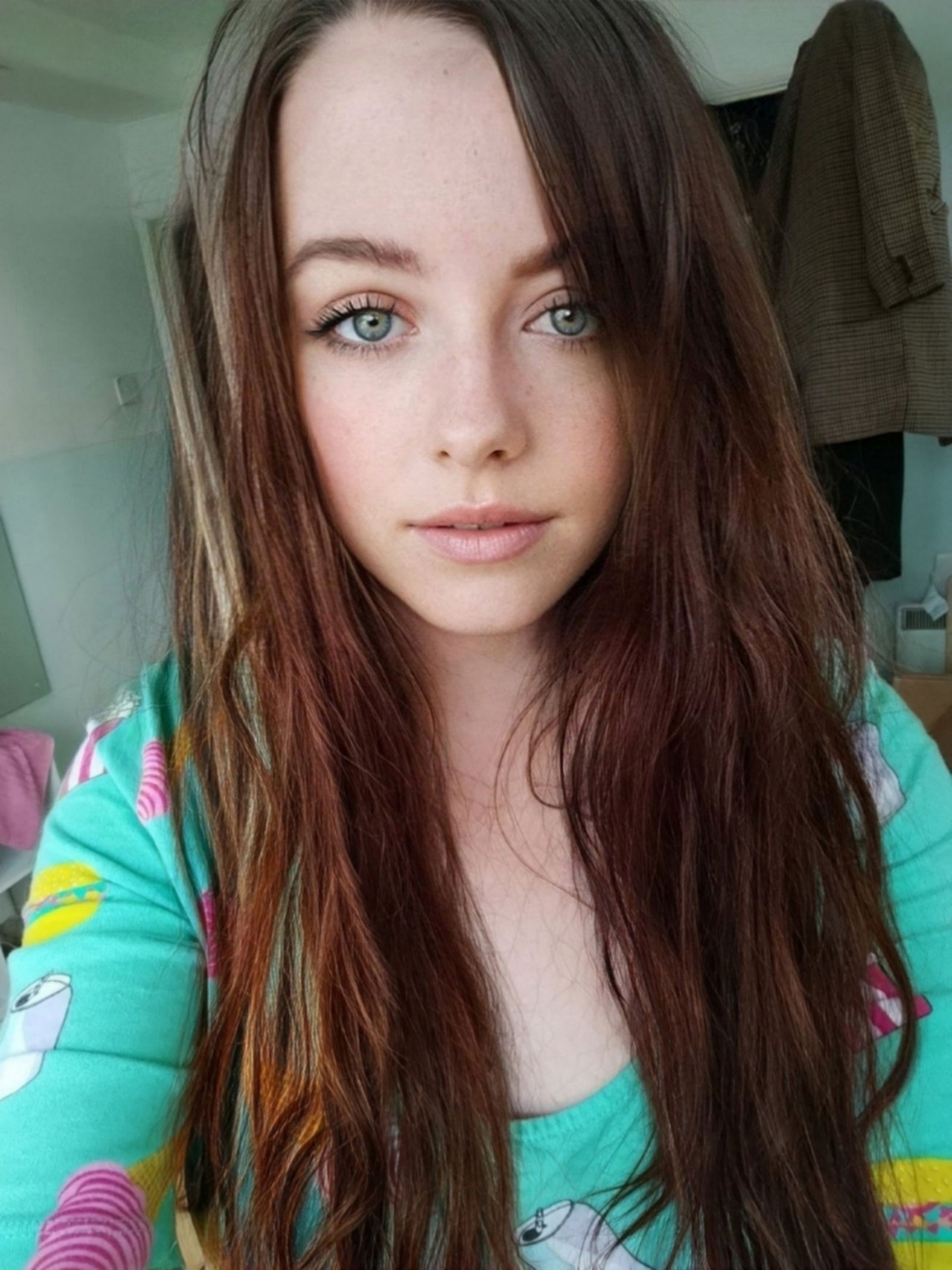 📚 KITTY📚's avatar