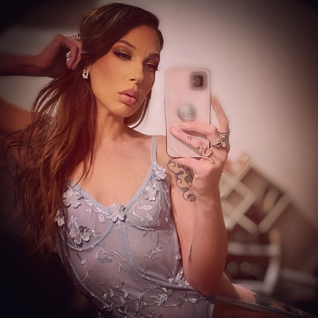 Gia 🌹's avatar
