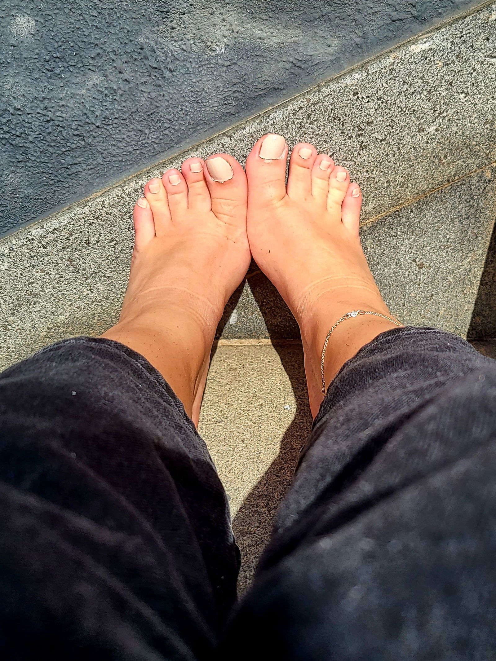 Lovely Feet's avatar