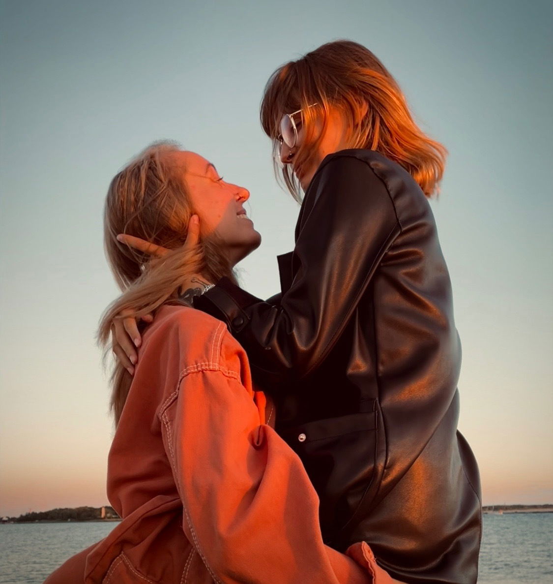 girlandgirltv