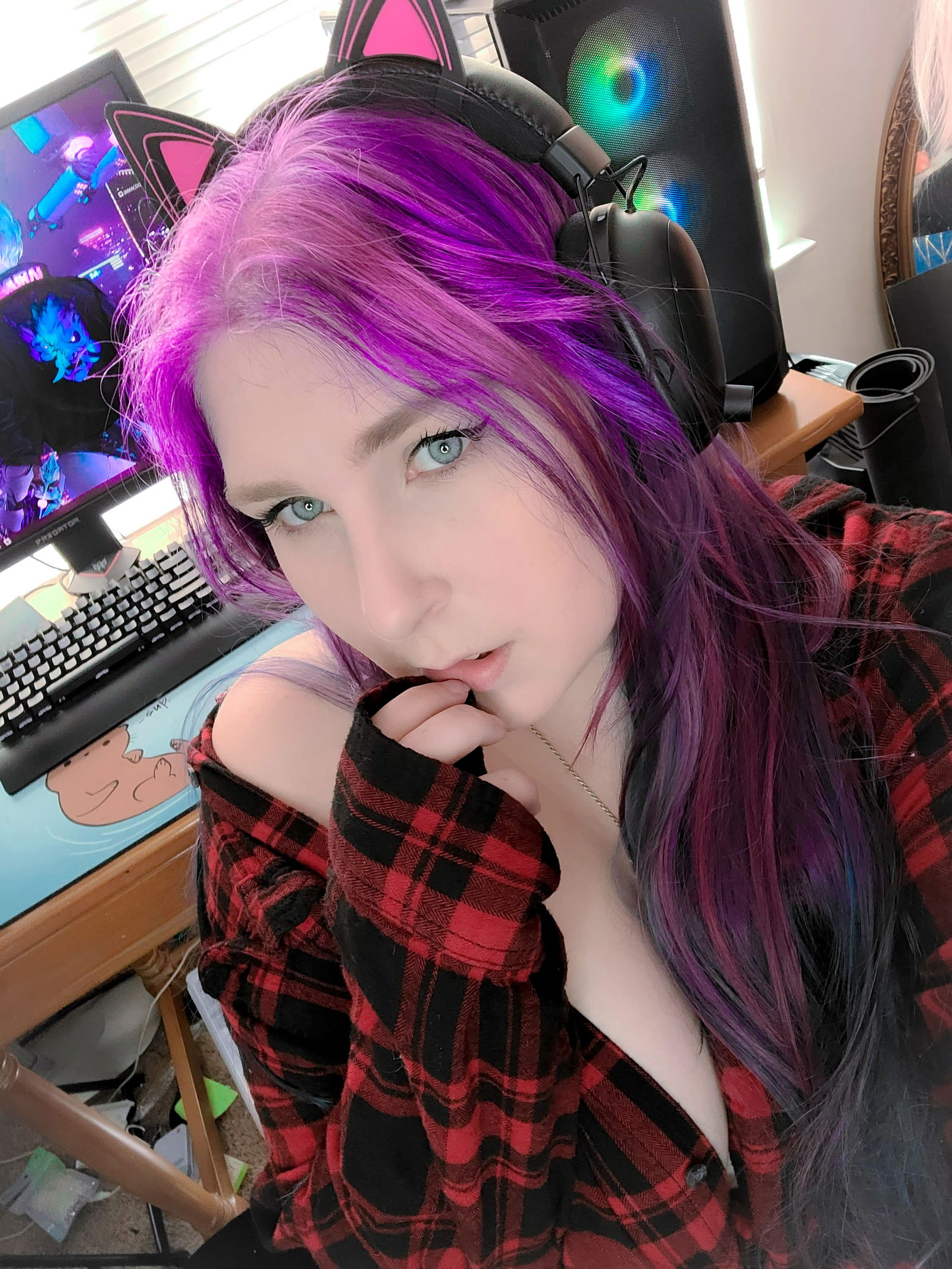 Glitch Cosplay's avatar