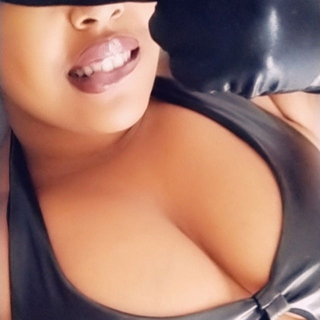 😈 YOUR EBONY GIRLFRIEND 😈