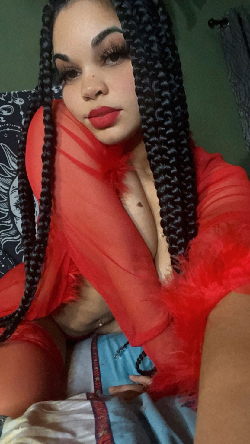 Pu$$y all pink with a tan 🧚🏽‍♀️💖⚡️'s avatar