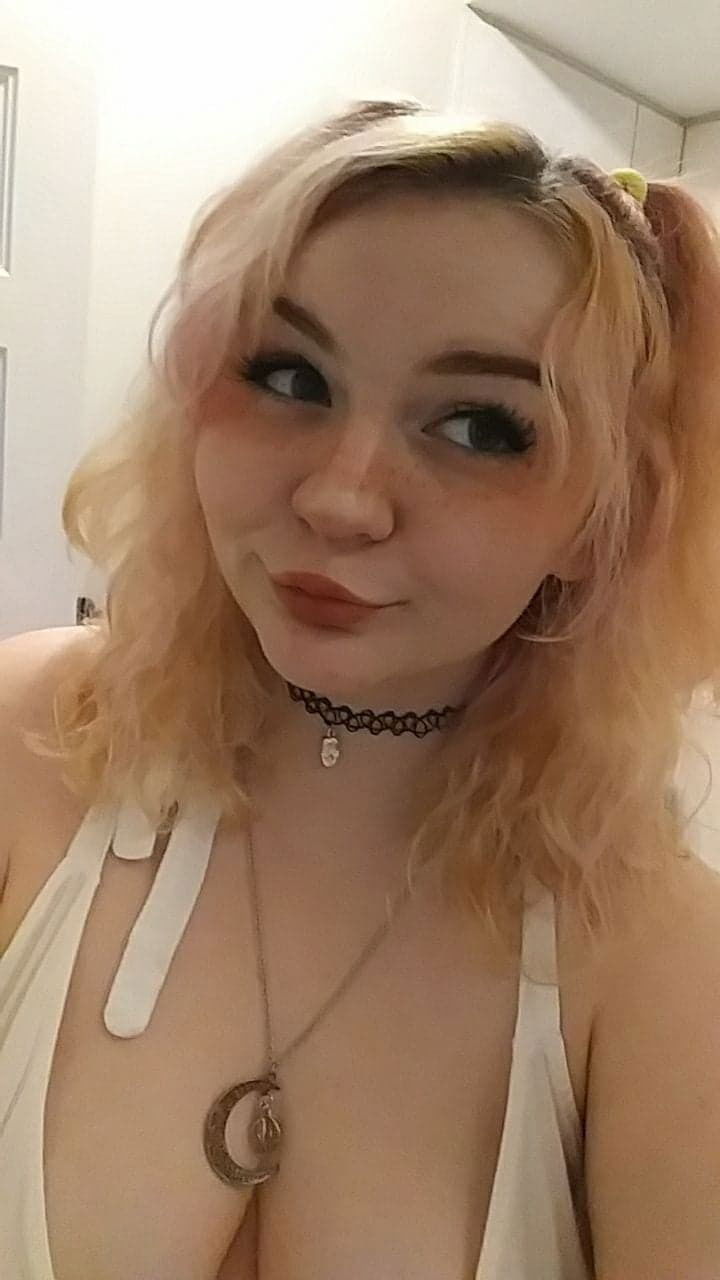Rosie's avatar