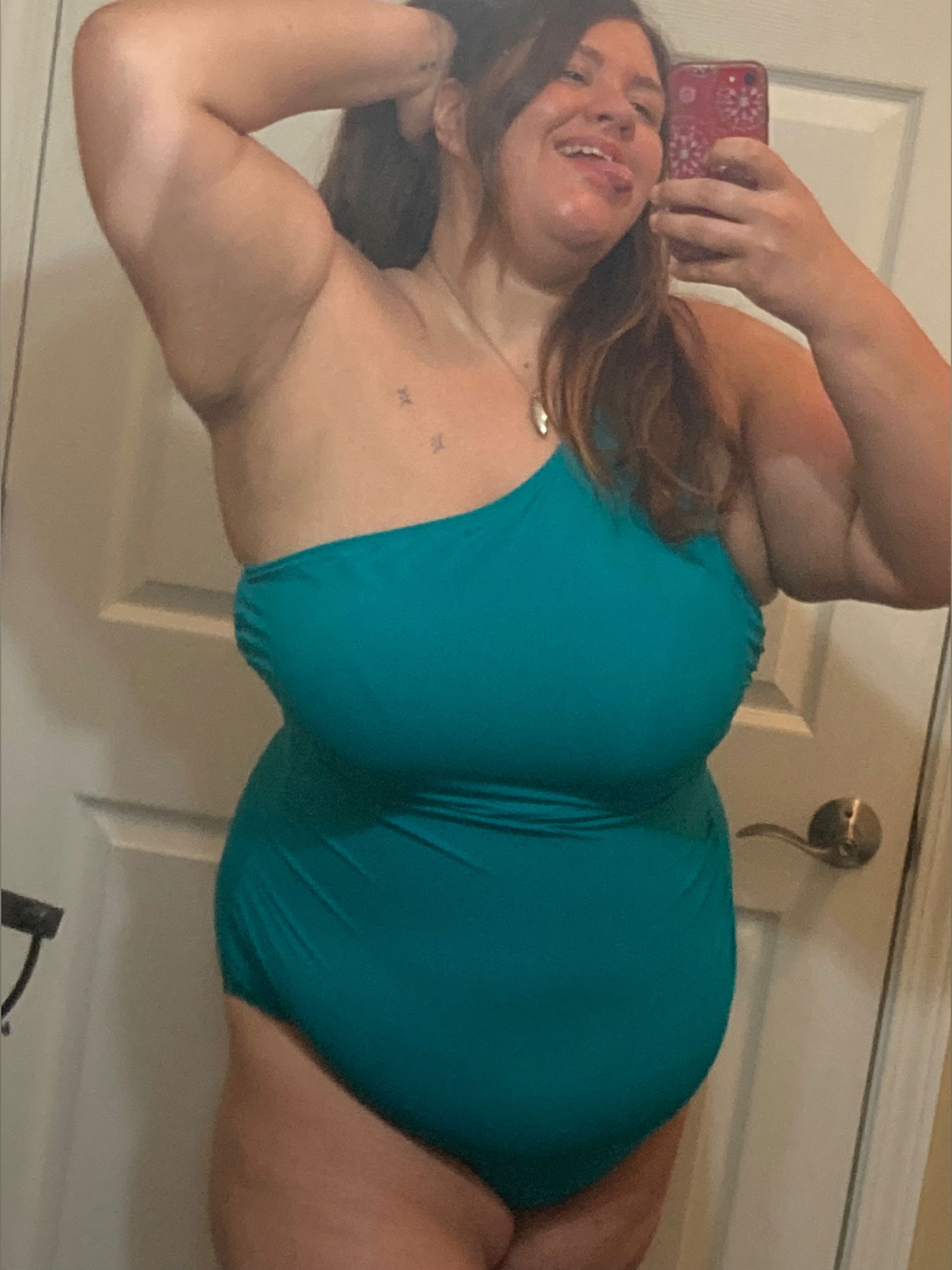 Holly's avatar
