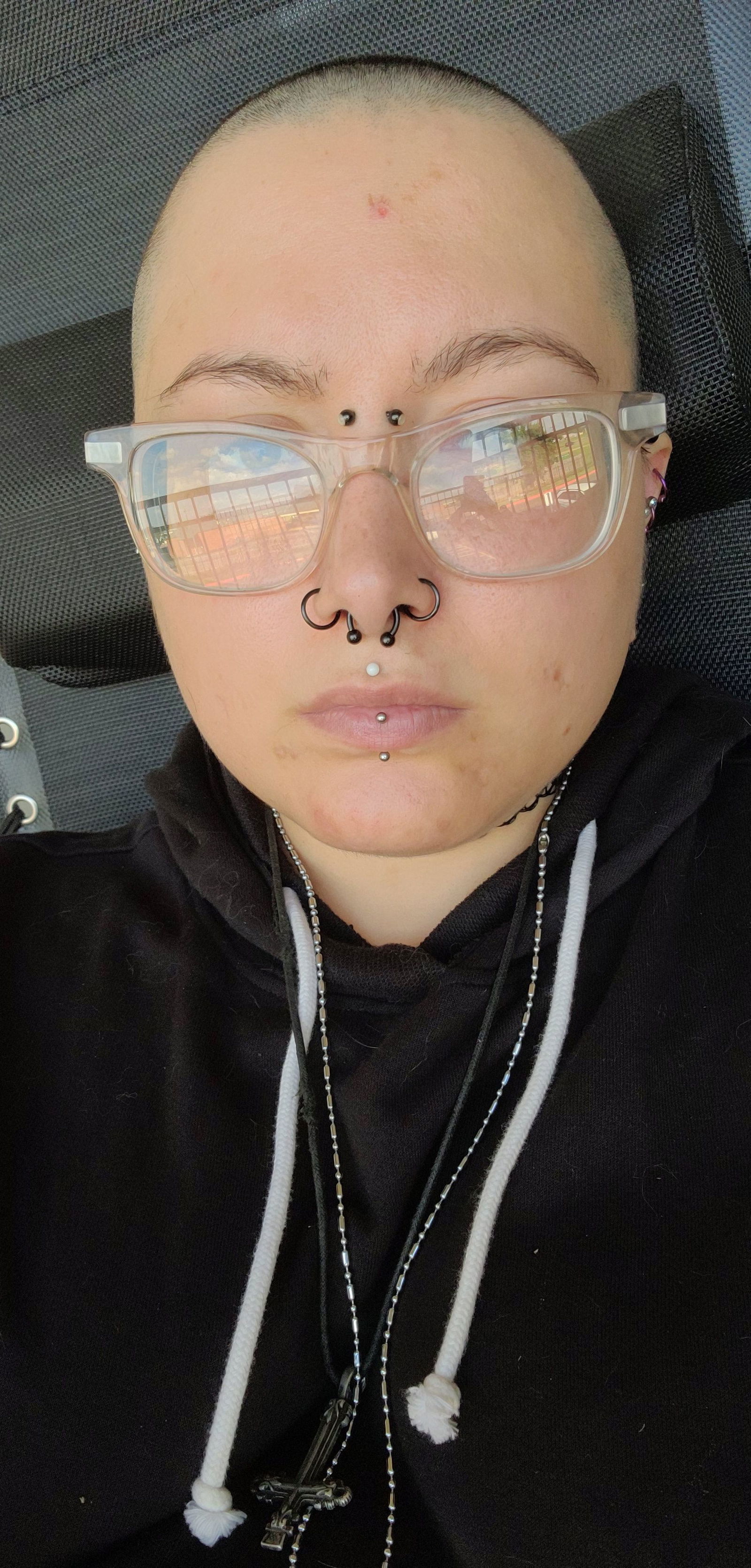 Goth Charlie 🐝's avatar
