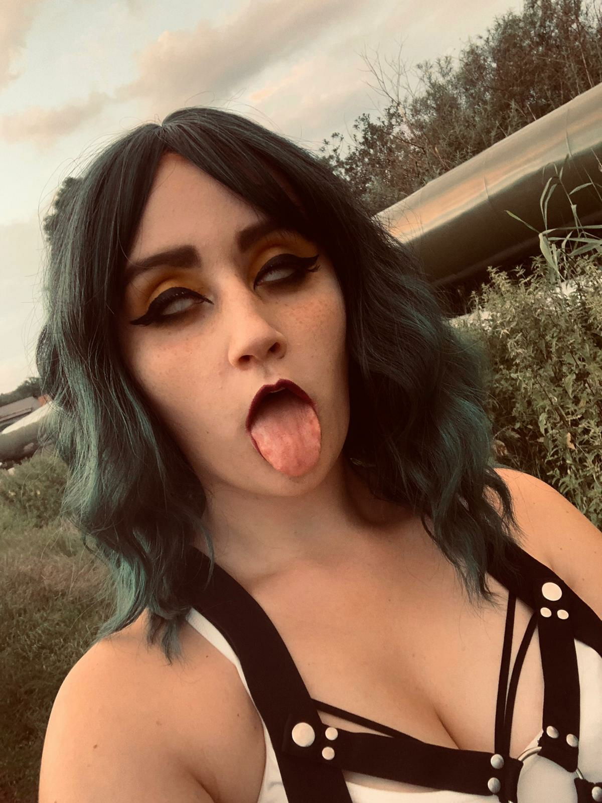 u180096387's avatar