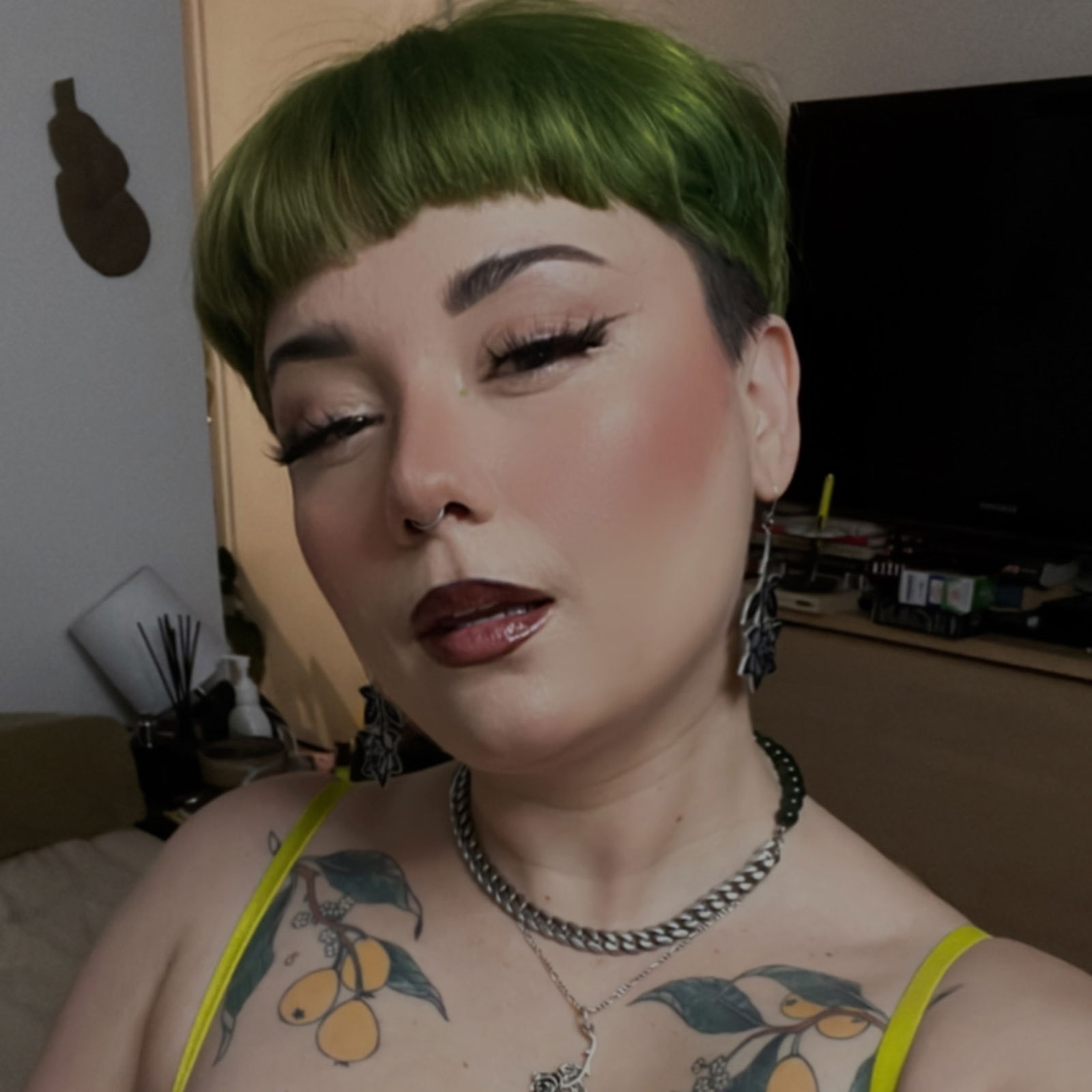 Green Brazilian (S)Witch 🌿
