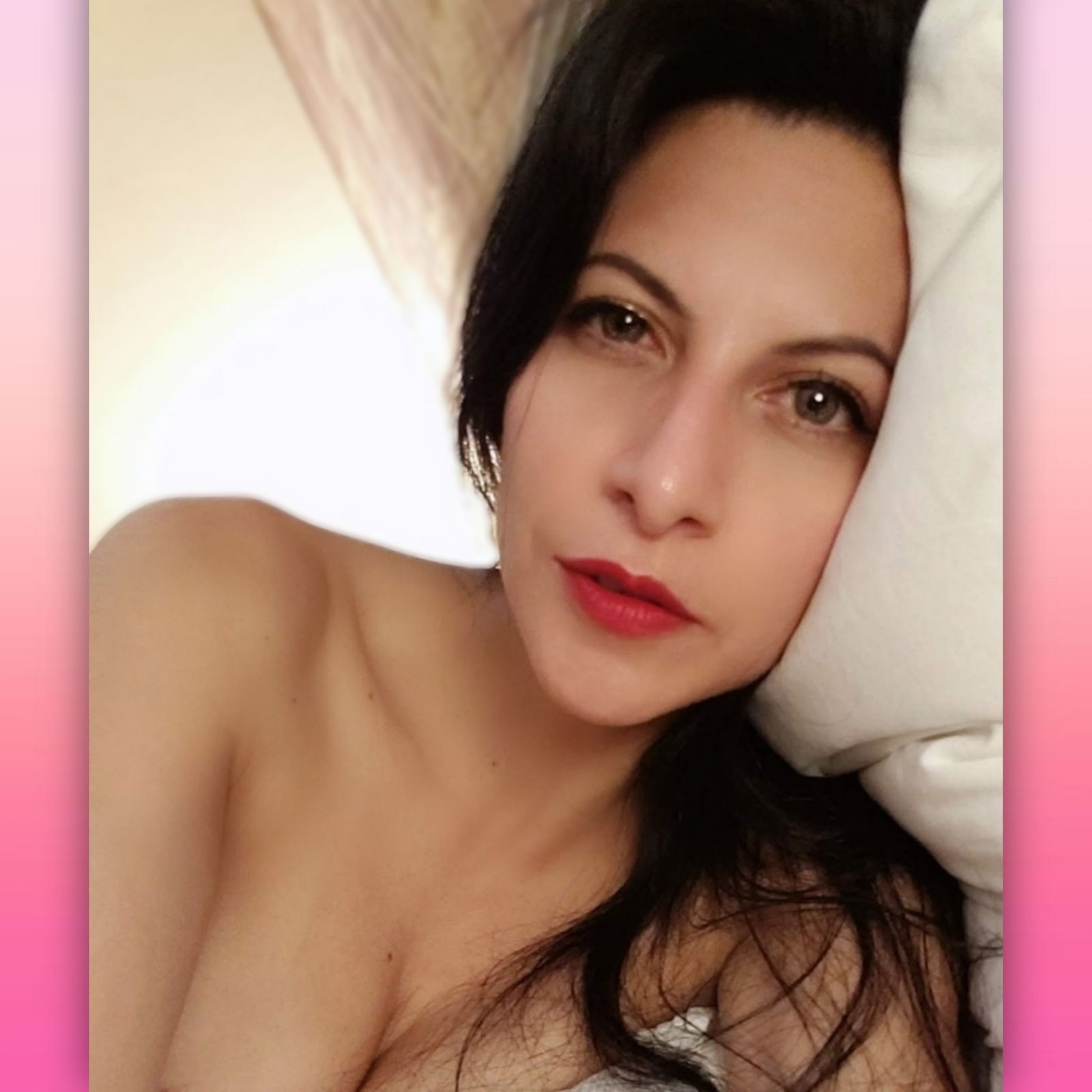 Greta 🍑's avatar
