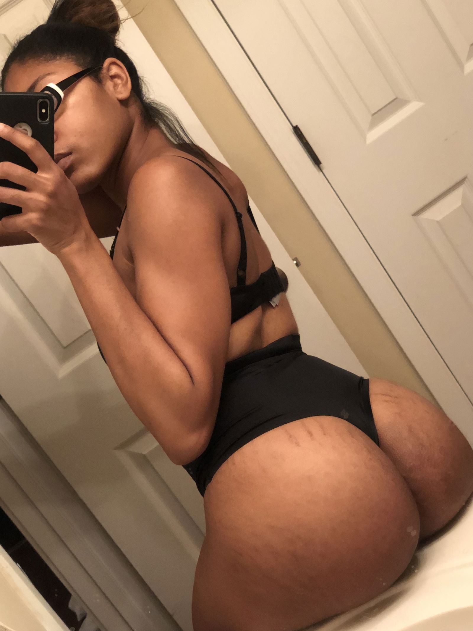 PhatAssWetPussy's avatar