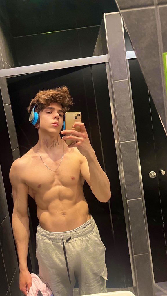hectortwink