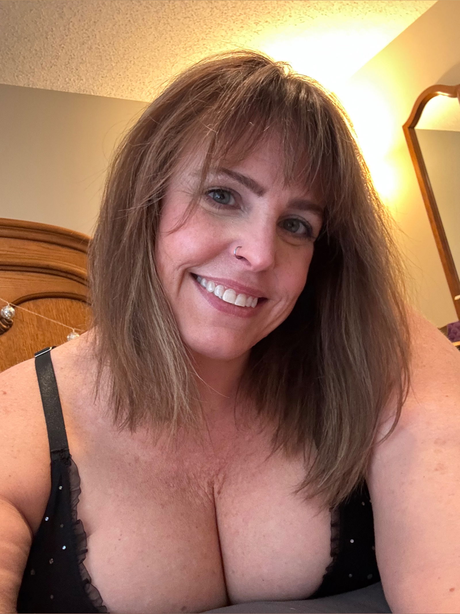 Hipsandcurves75's avatar