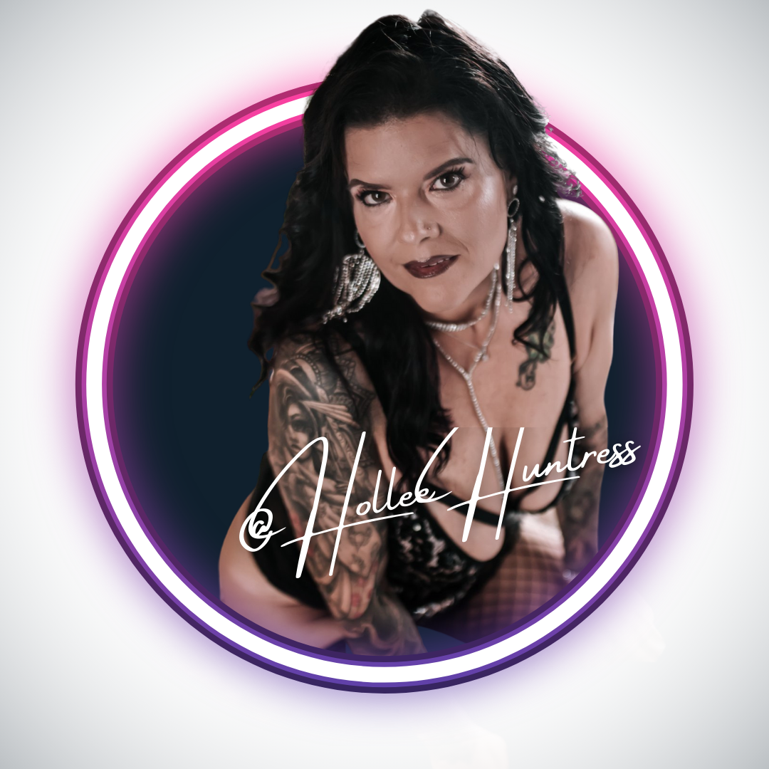 Hollee Huntress's avatar