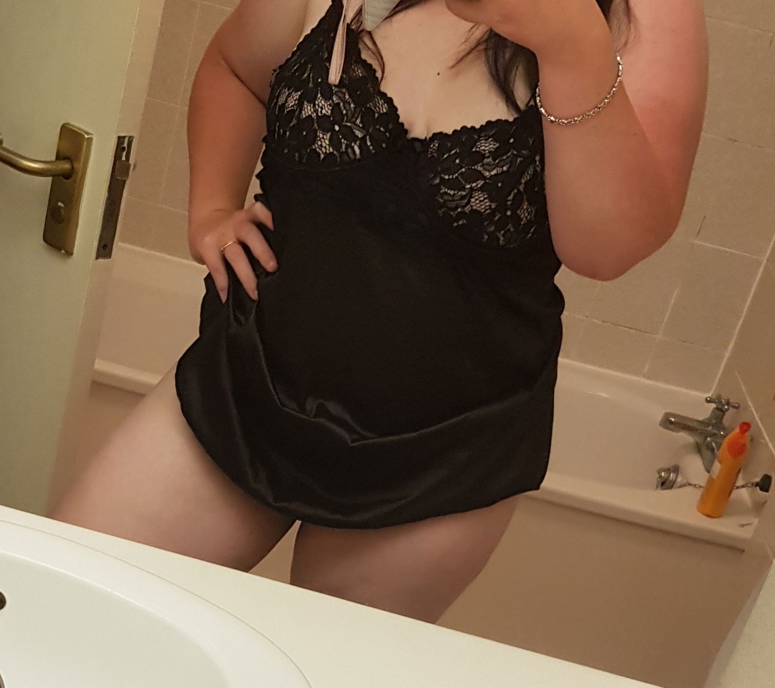 Holly louise's avatar