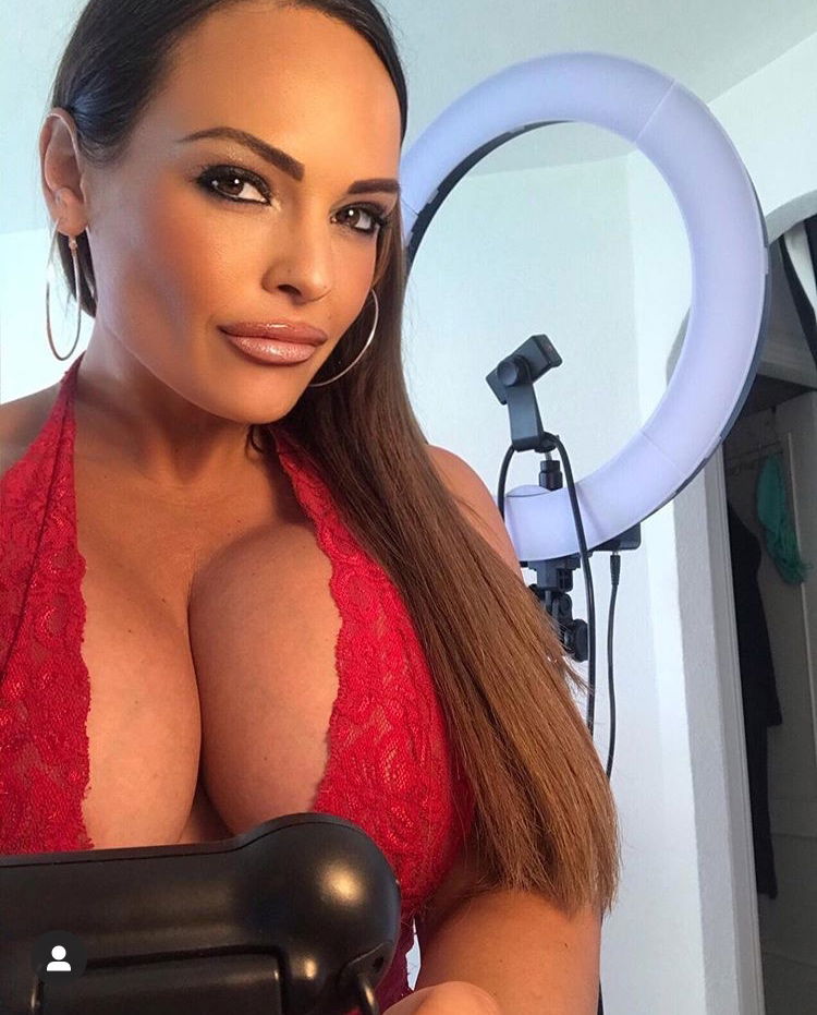 Holly Mcguire's avatar