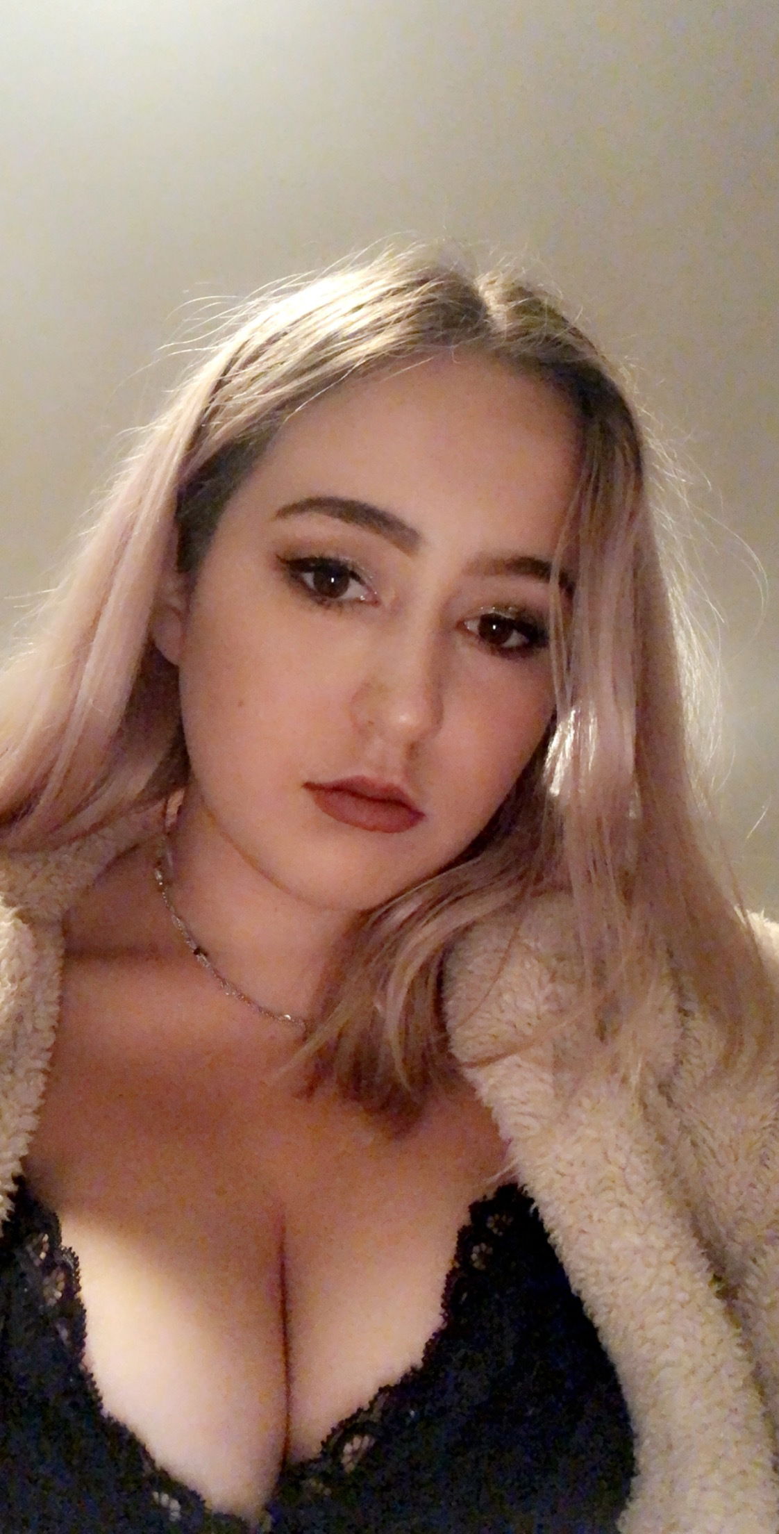 Honey bee 🍯's avatar