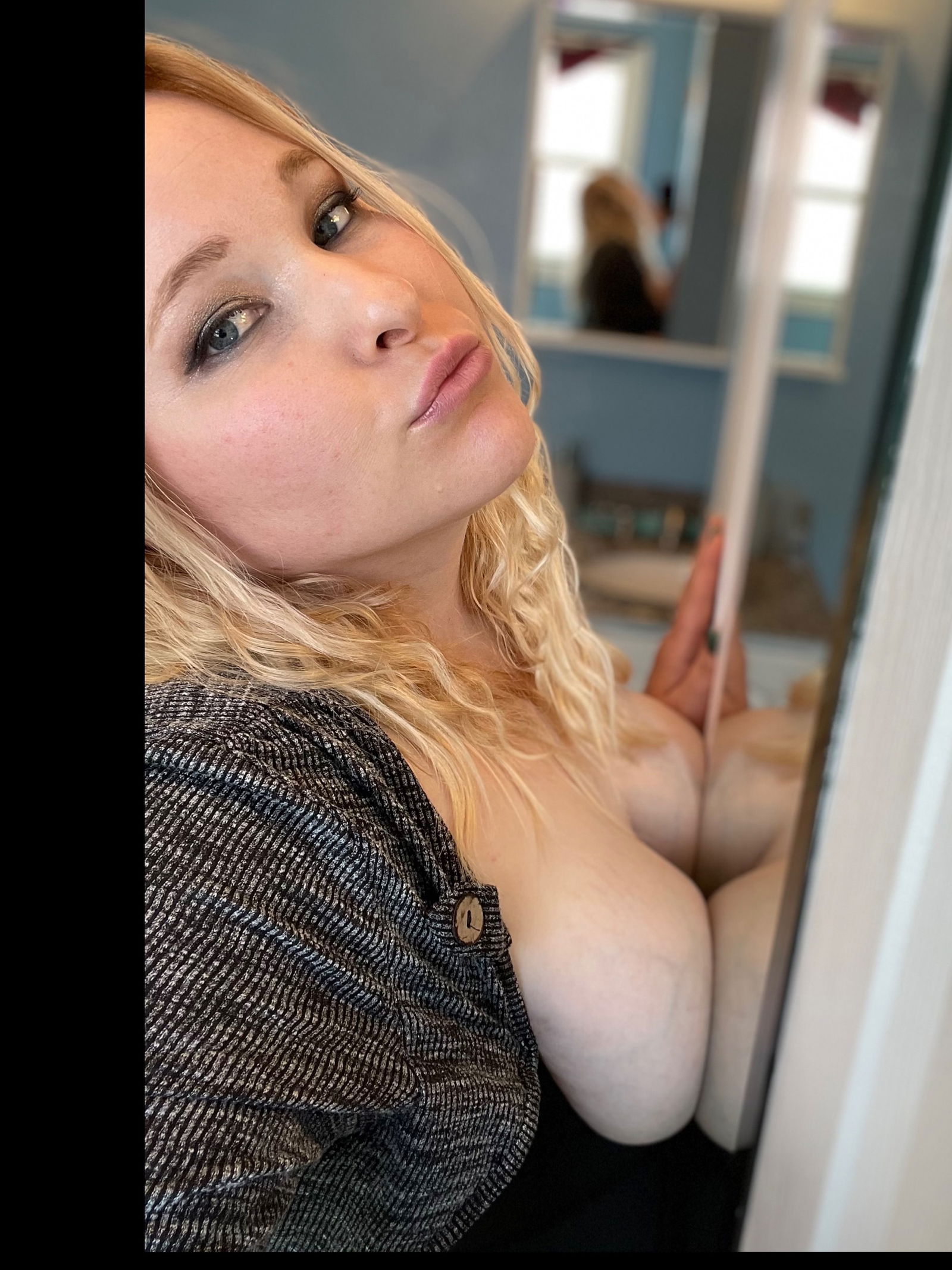 ℍ𝕆ℕ𝔼𝕐 𝐃𝐞𝐥𝐢𝐠𝐡𝐭