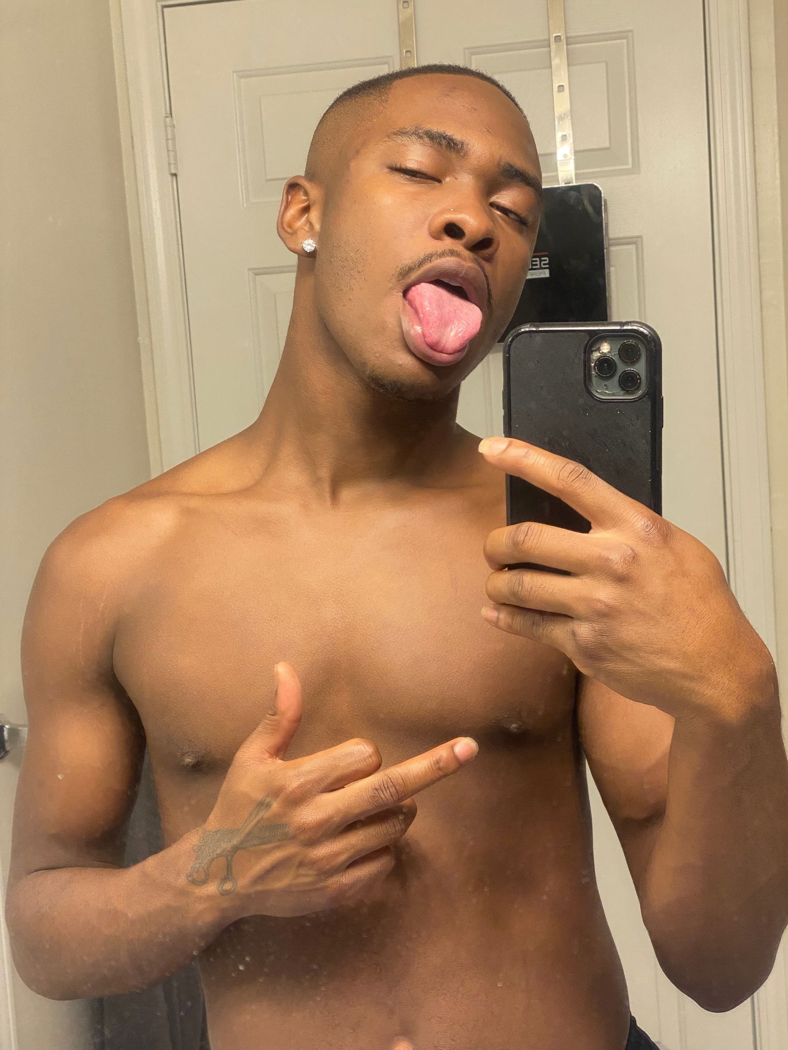 Hoodrixh✨♌️'s avatar