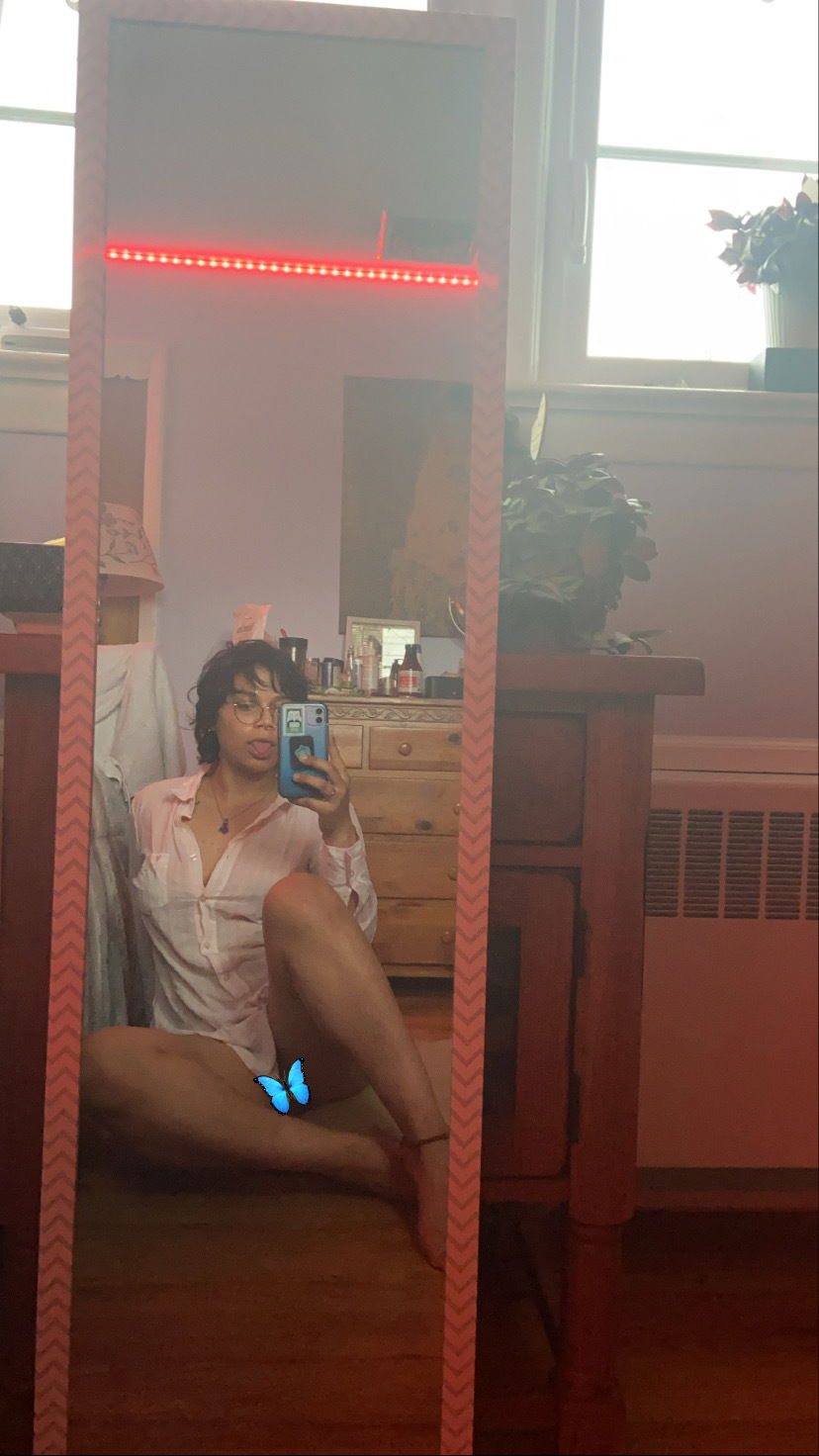 Your knight in white satin armor 💕🦋's avatar