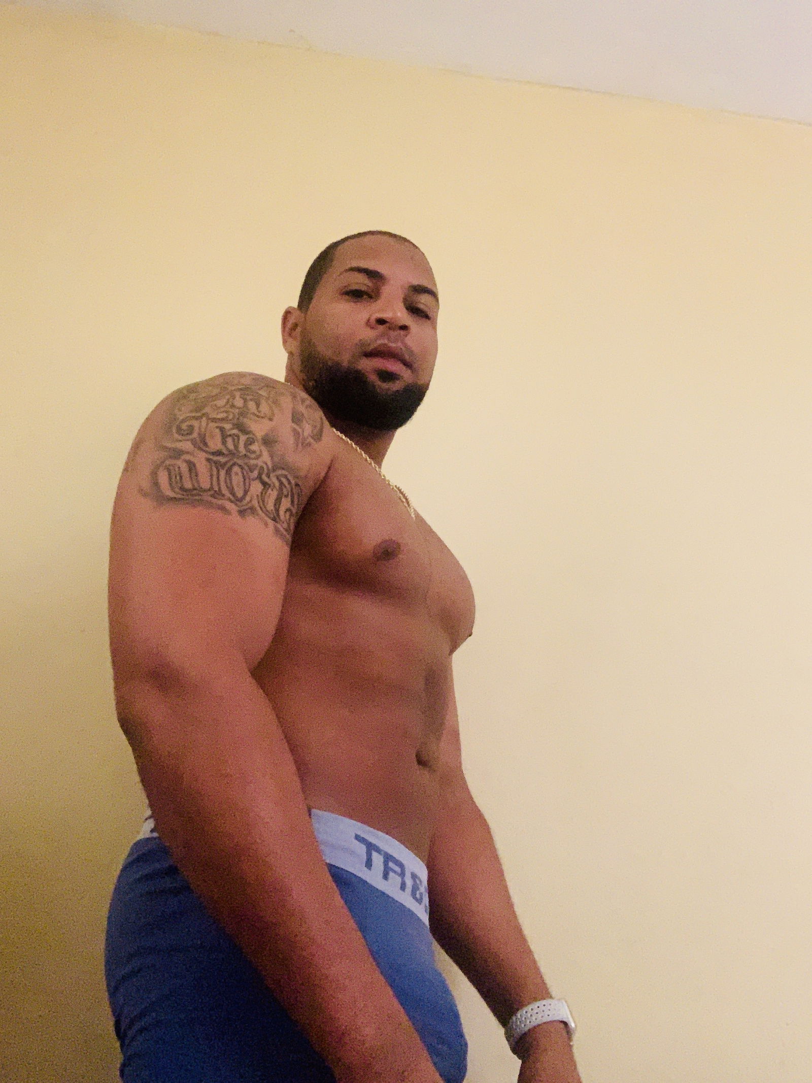 Hot sweet boy's avatar
