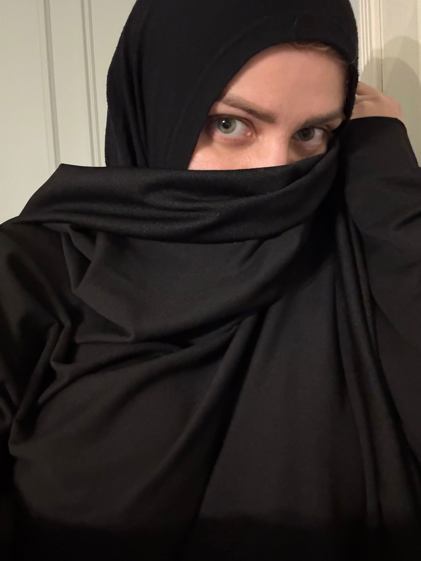 Hot Muslim Woman's avatar