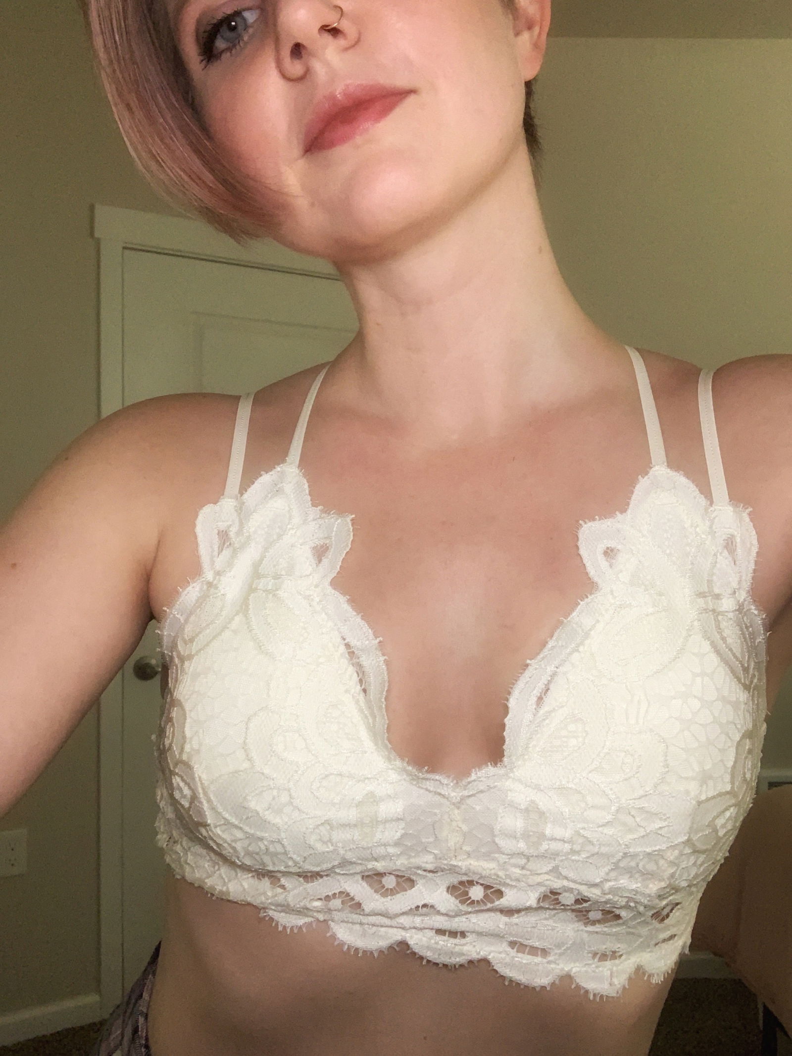 Housewife Ginger's avatar