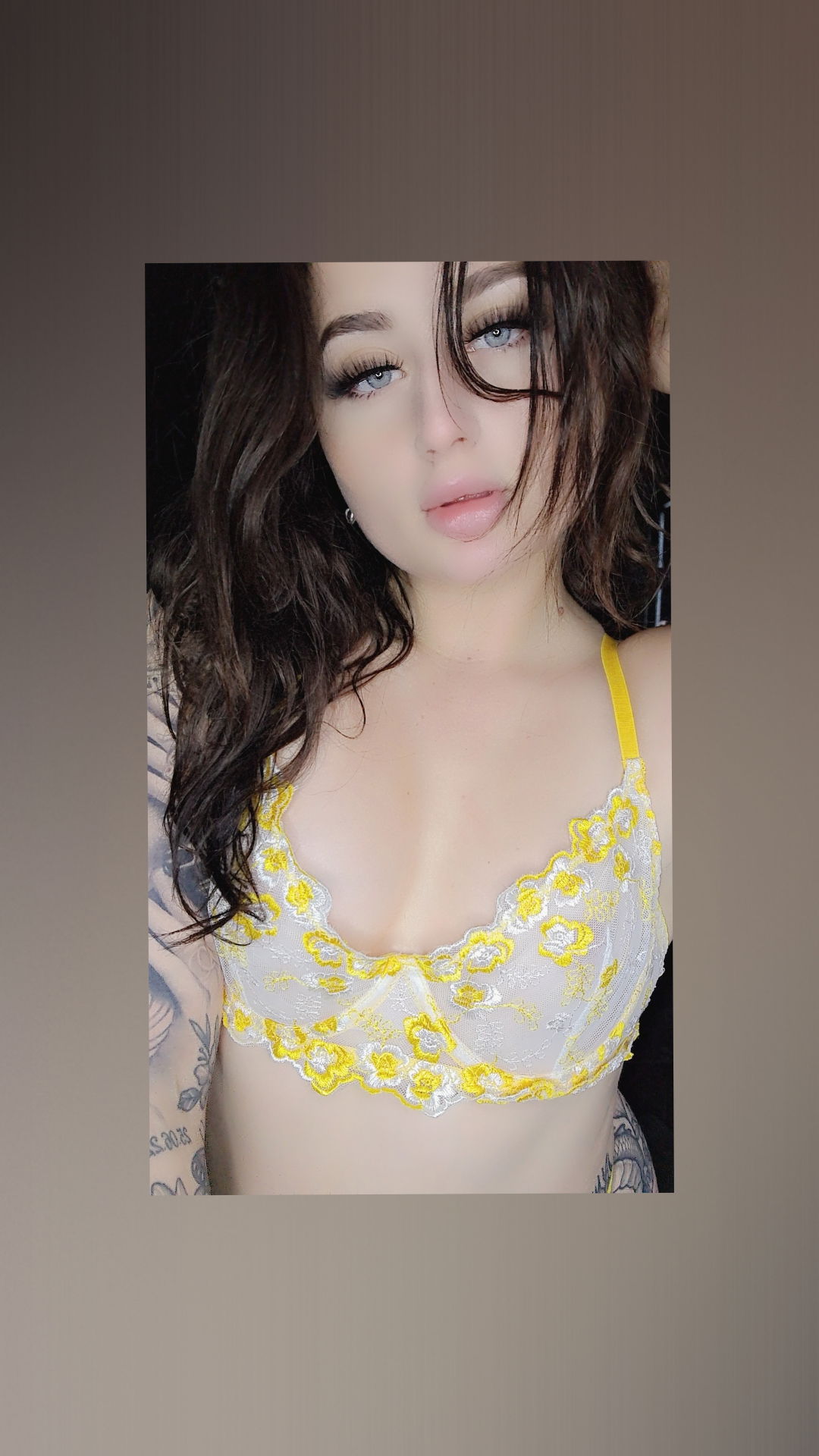 Chloe 🇬🇧's avatar