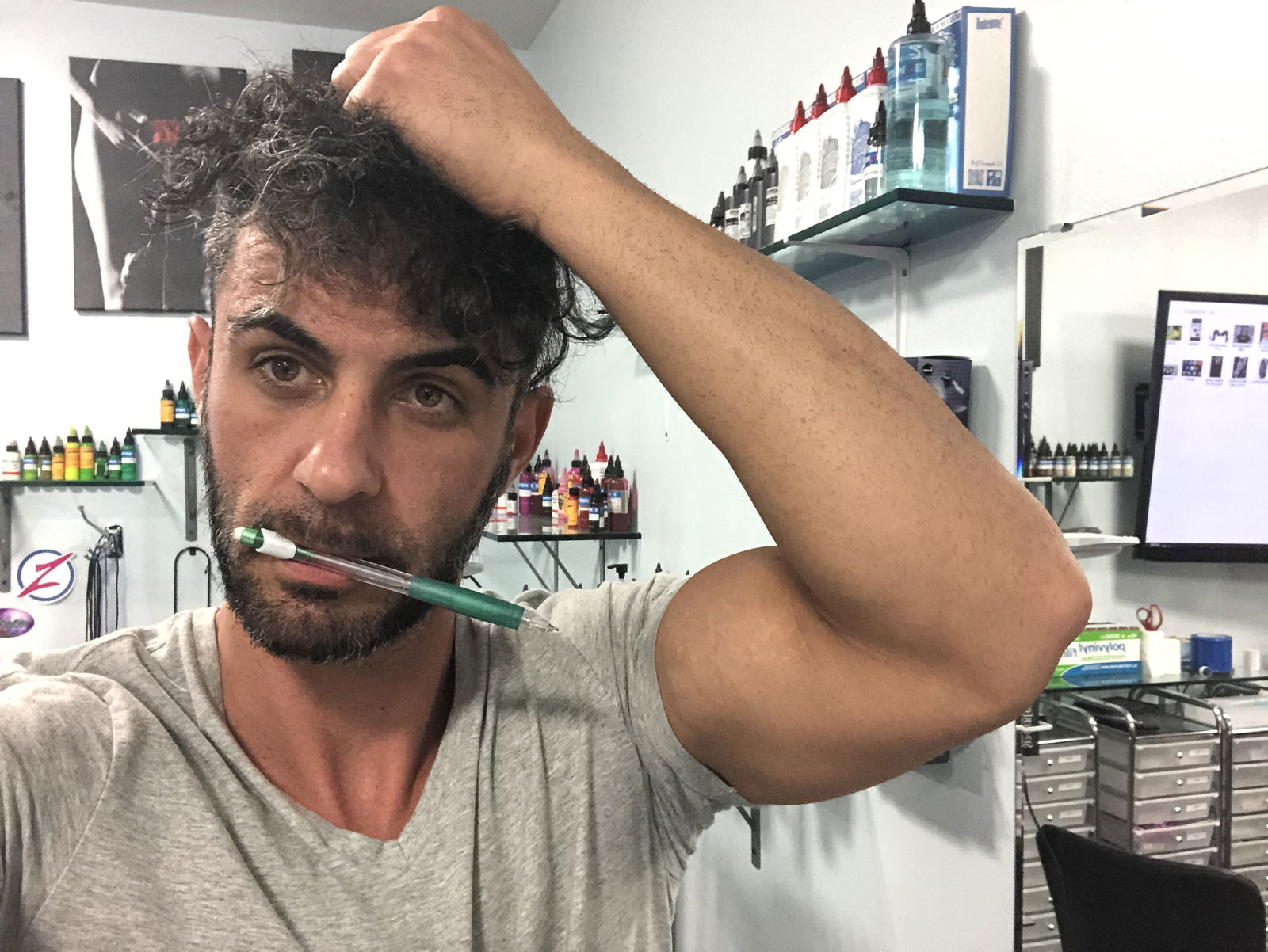 TRAVELING TATTOO ARTIST's avatar