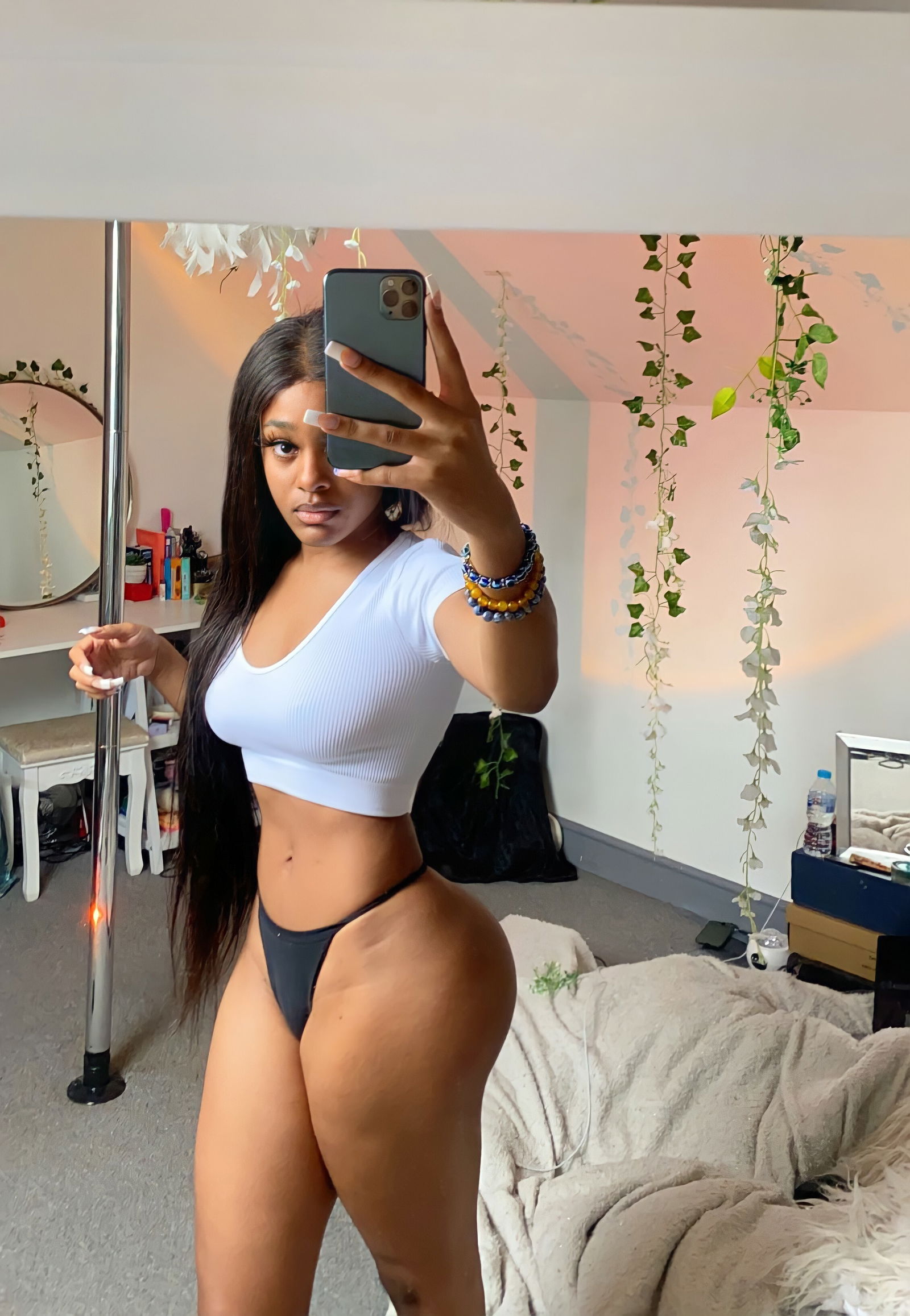 don’t subscribe im not using this's avatar