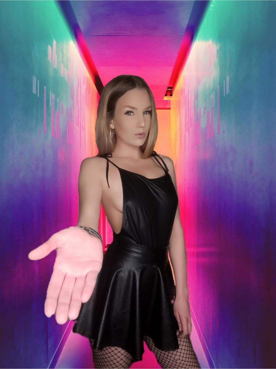 Rachel Sparks's avatar
