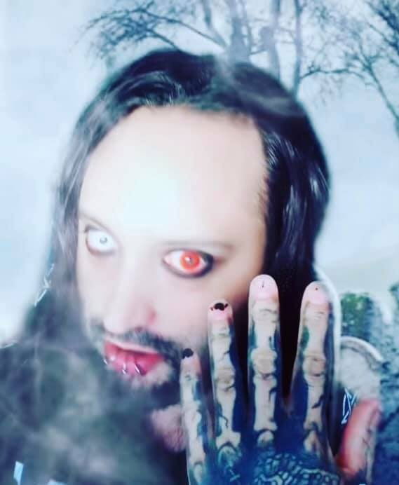 Ashley Graves's avatar