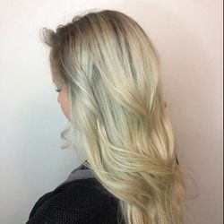 Icy Blonde ☁️'s avatar