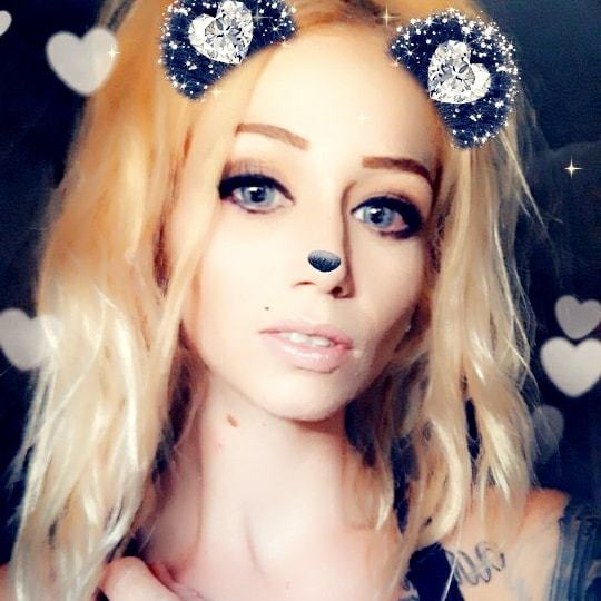 Victoria Rae's avatar