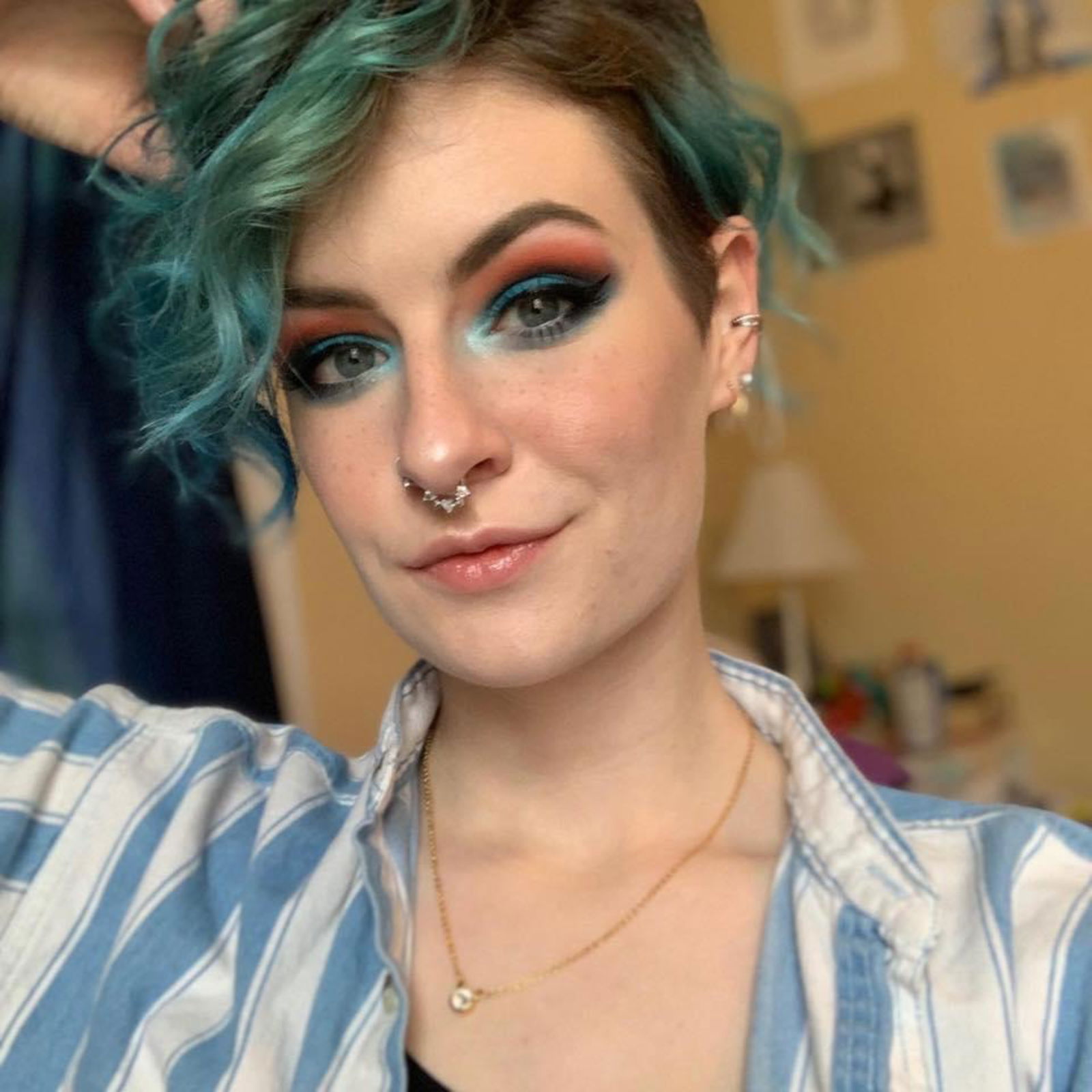 Iris Van Gogh's avatar