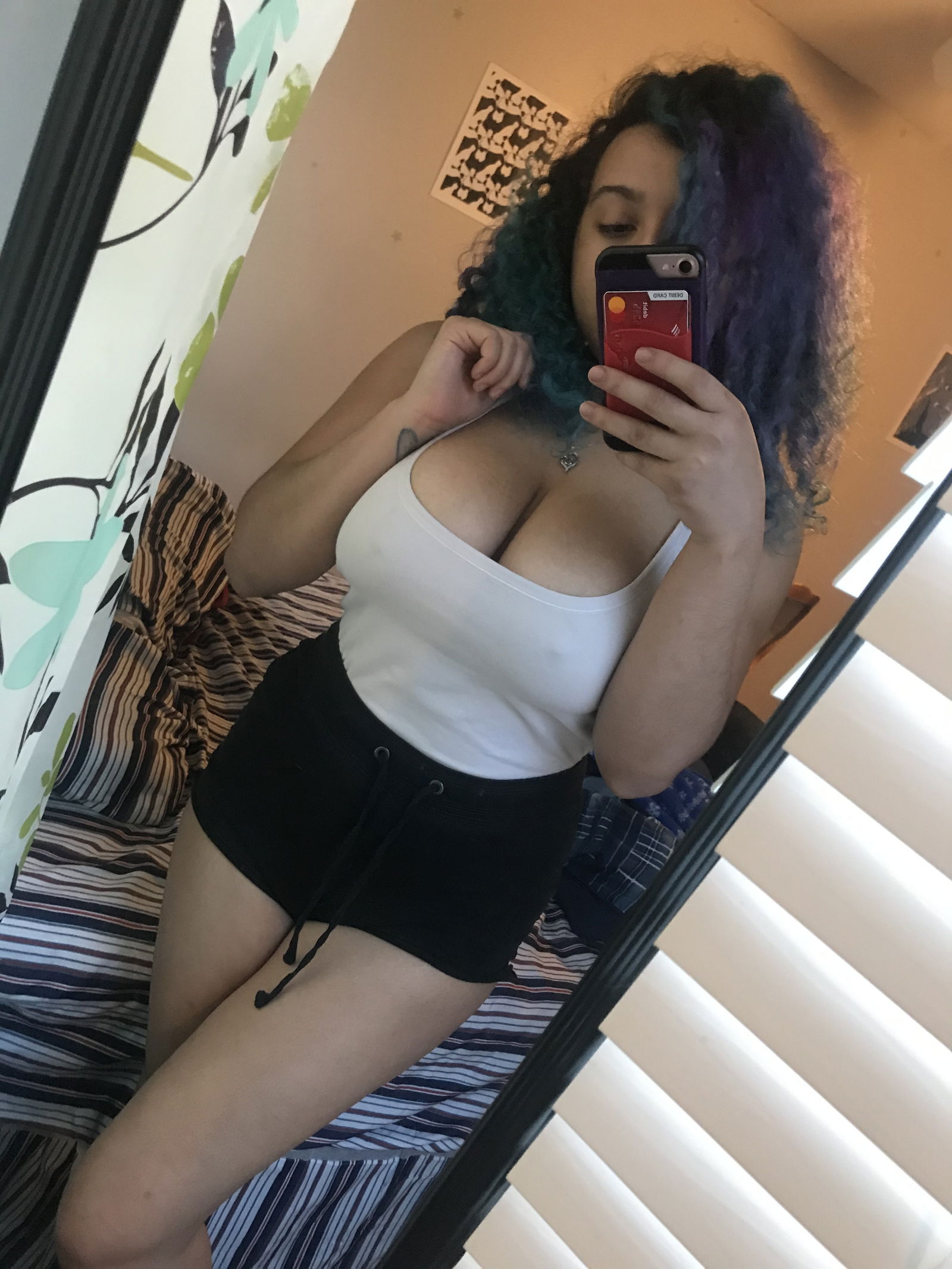 Ellie May's avatar