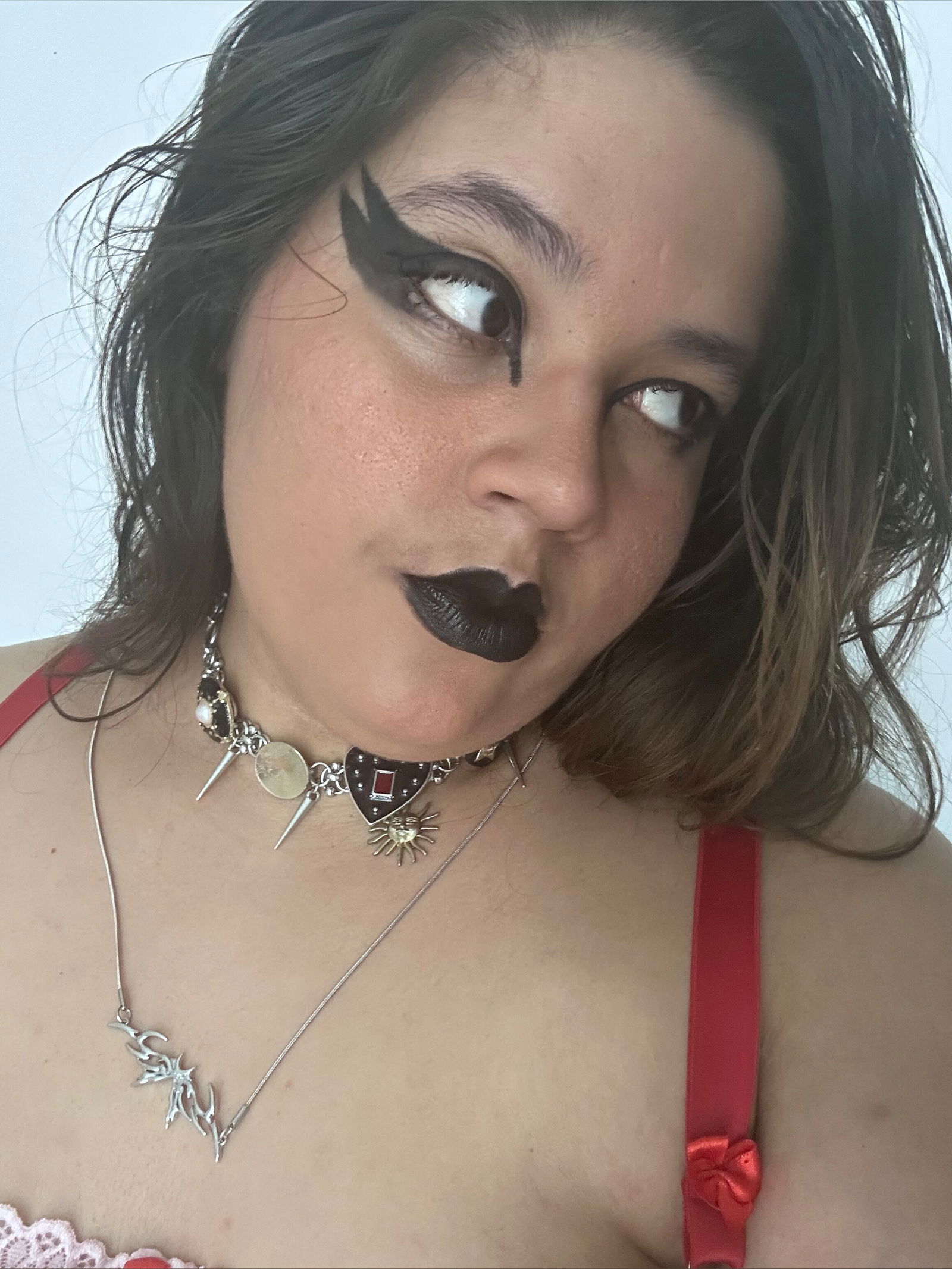 Ivy 🦇🍷CHECK YOUR DMS's avatar