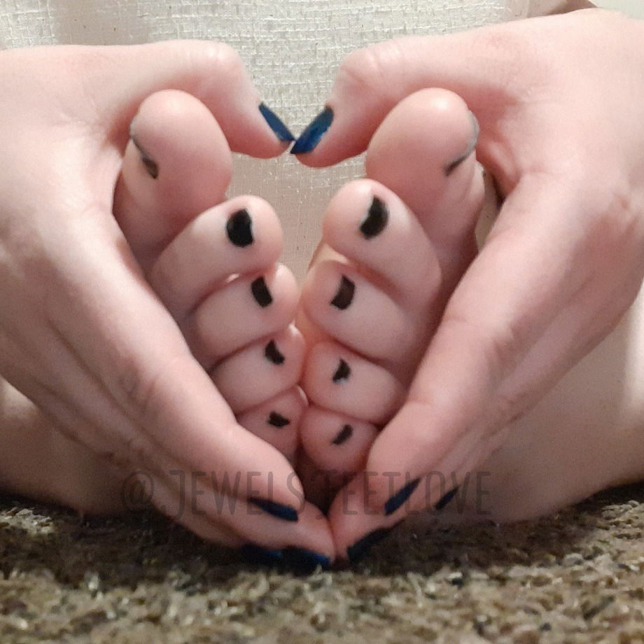 Jewels Feetlove's avatar