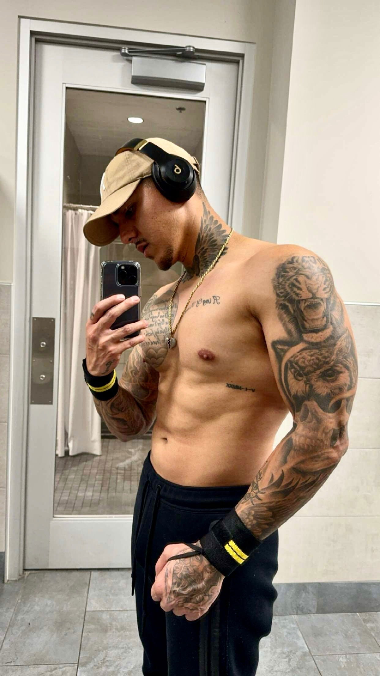Papijohnny👅's avatar