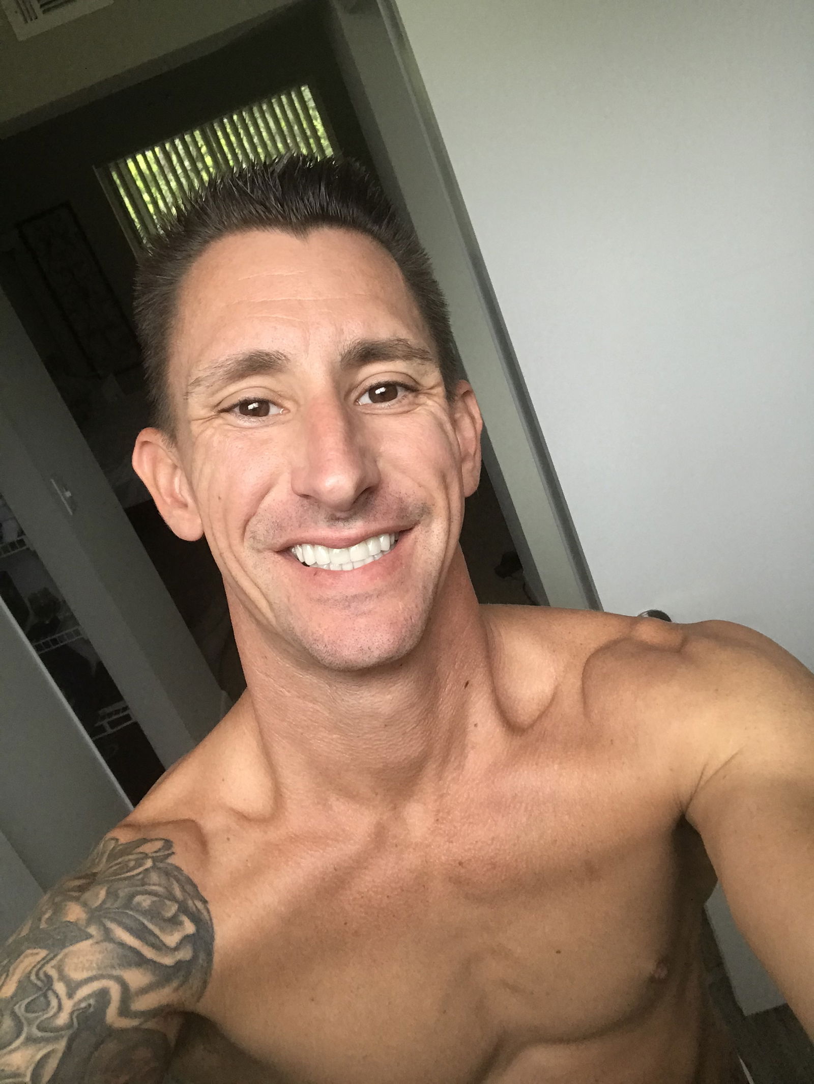 Johnny Tattoo's avatar