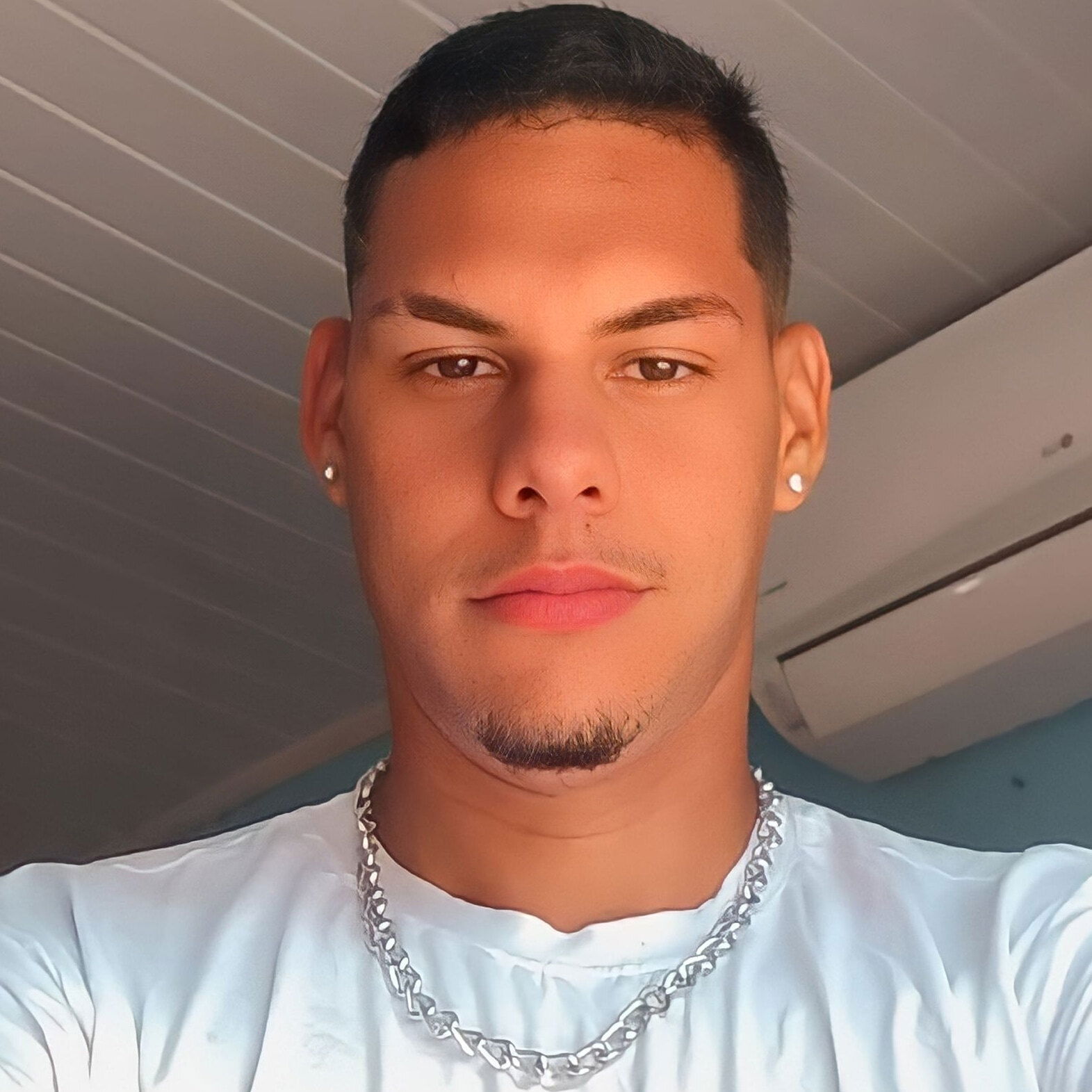 Johnson Cruz's avatar