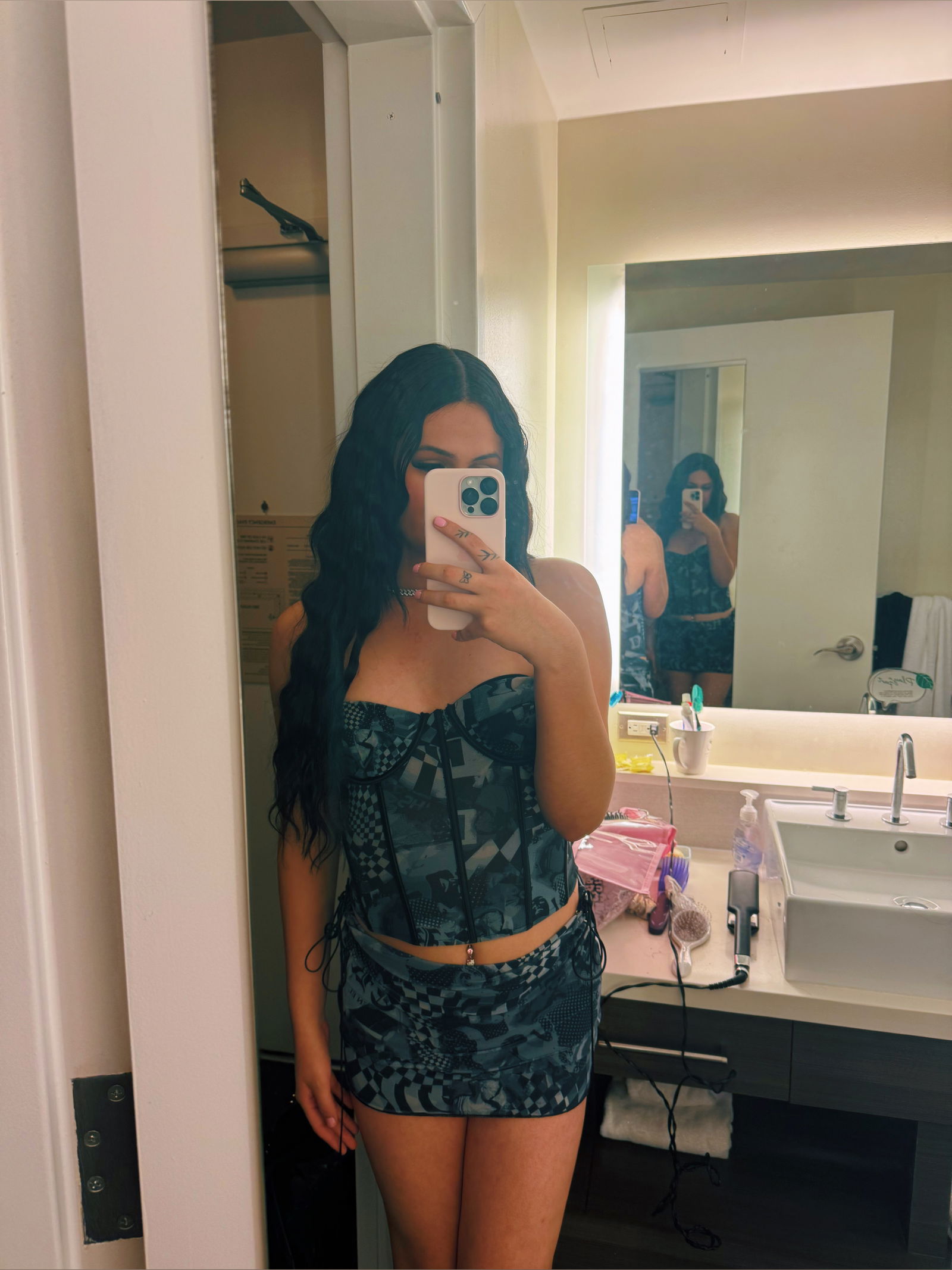 julie ♡'s avatar