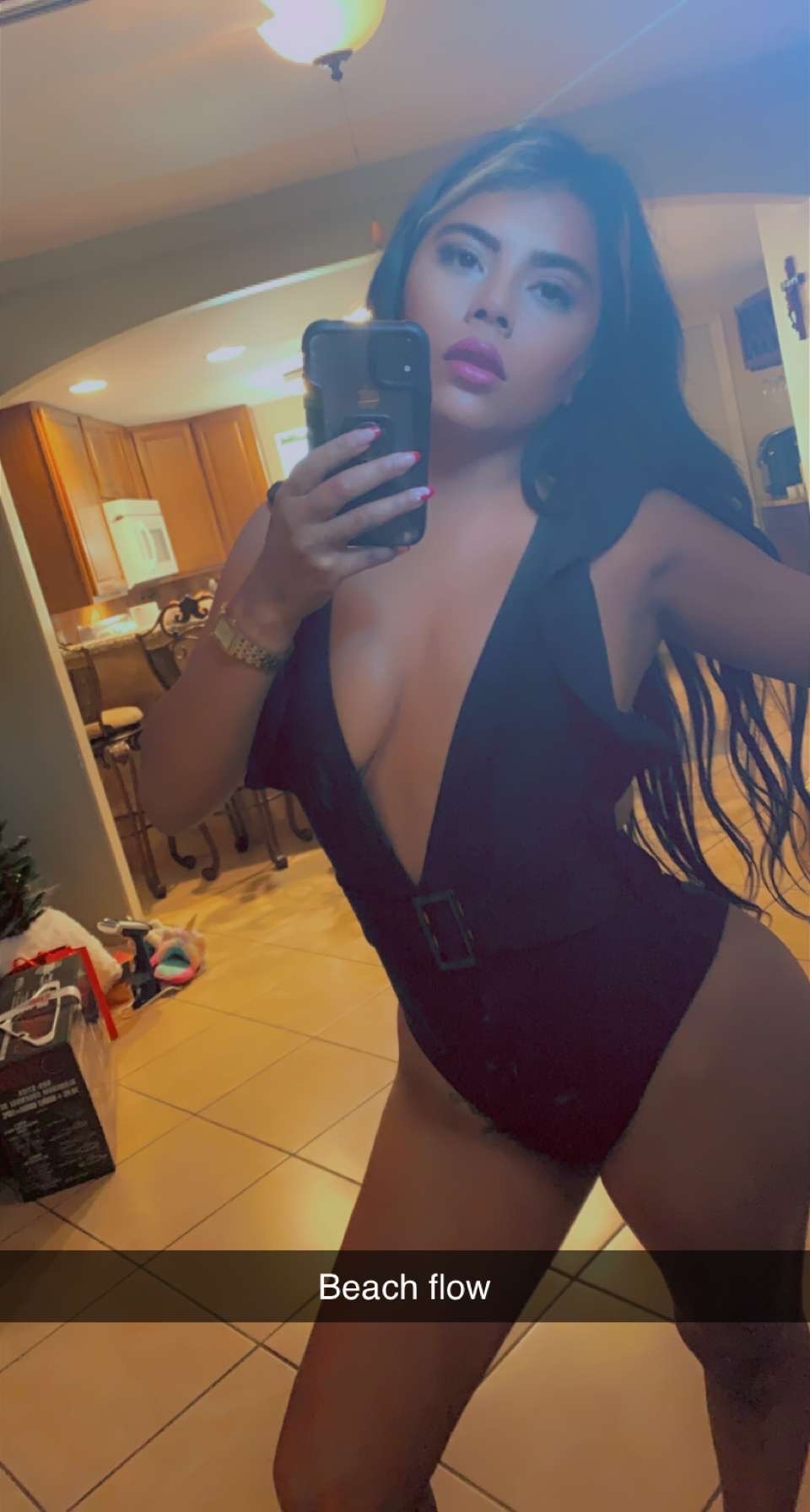 Lookingjuliaup's avatar