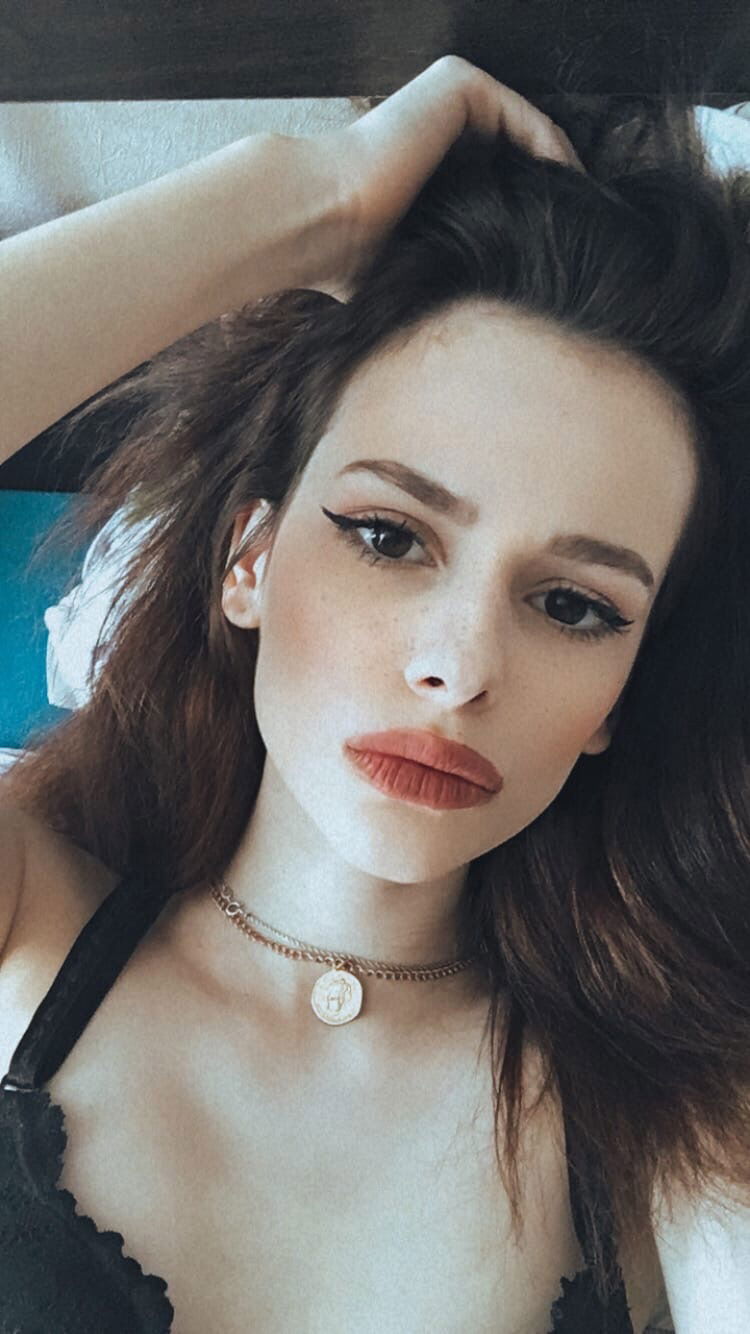 𝐍𝐀𝐔𝐆𝐇𝐓𝐘 𝐆𝐈𝐑𝐋 😈's avatar