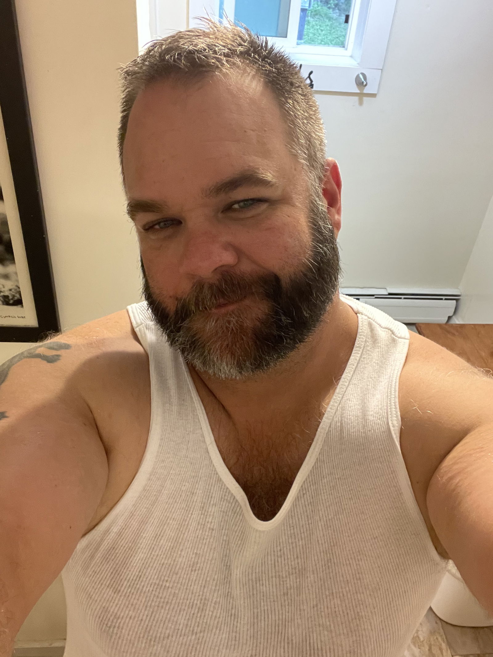 Ruggedly Handsome's avatar